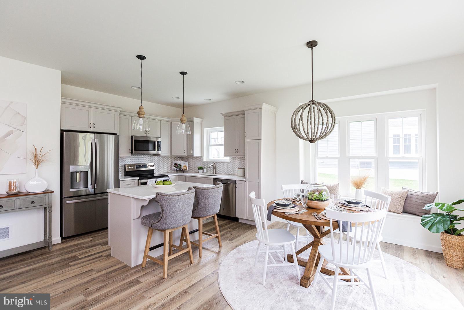 PINE VIEW ESTATES - Residential