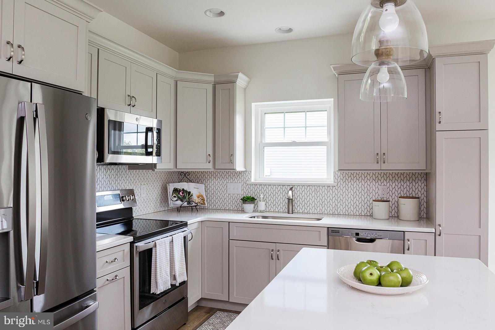 PINE VIEW ESTATES - Residential