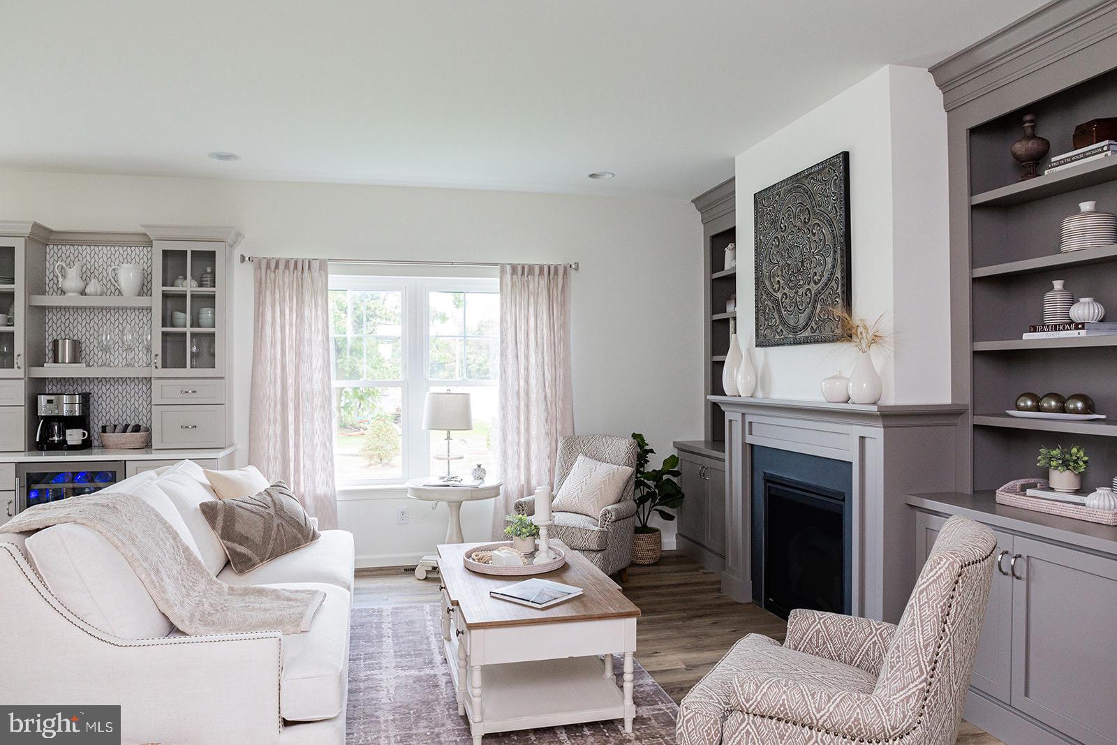 PINE VIEW ESTATES - Residential
