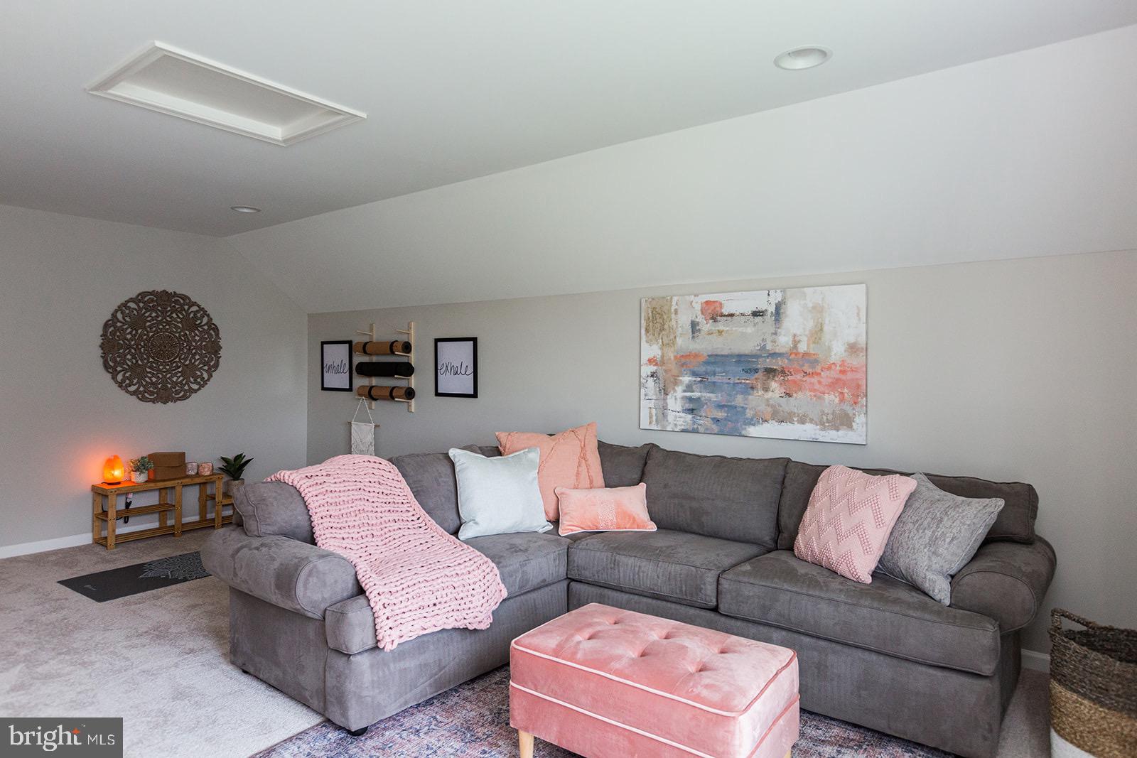 PINE VIEW ESTATES - Residential