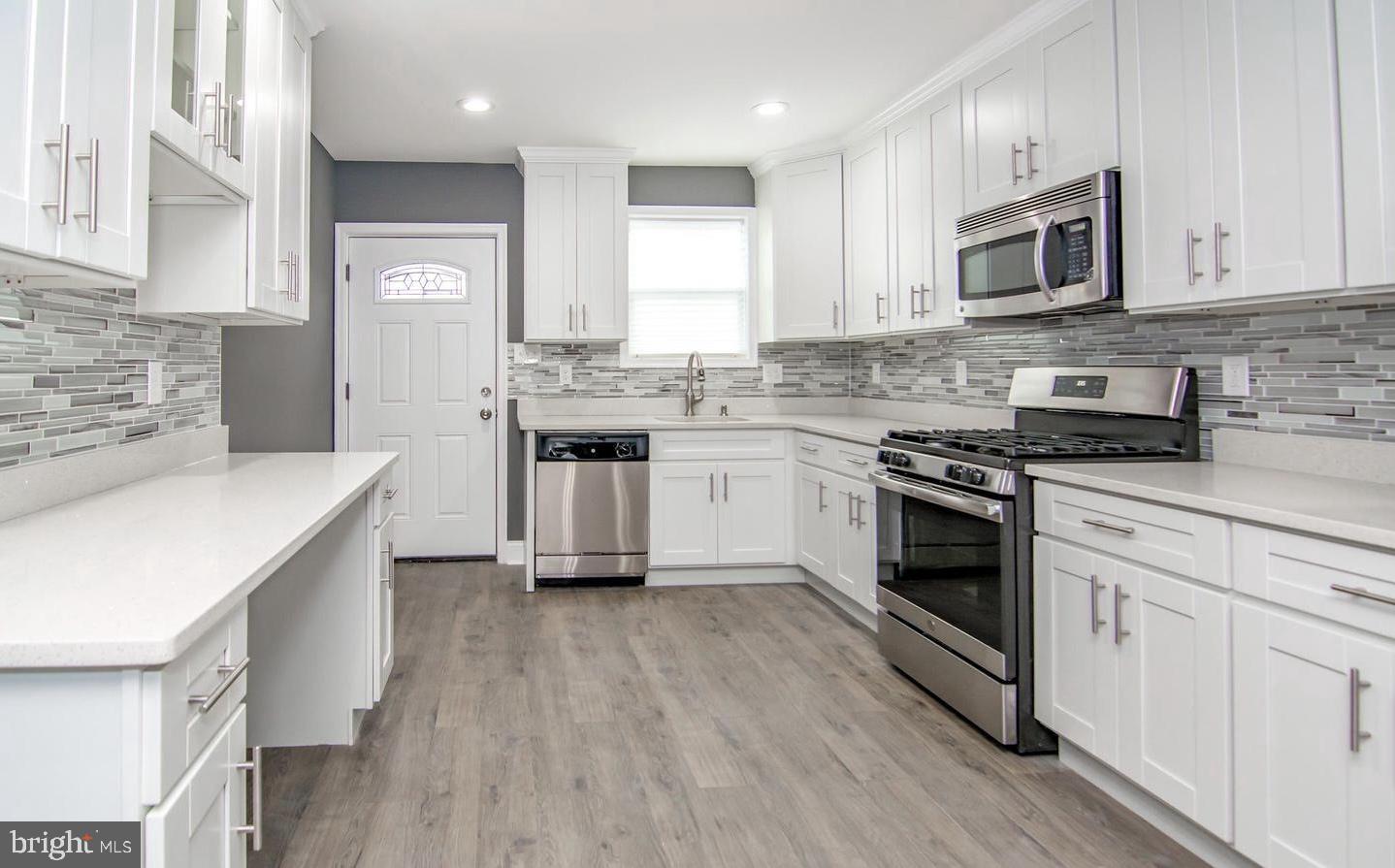 HIGHLANDTOWN - Residential
