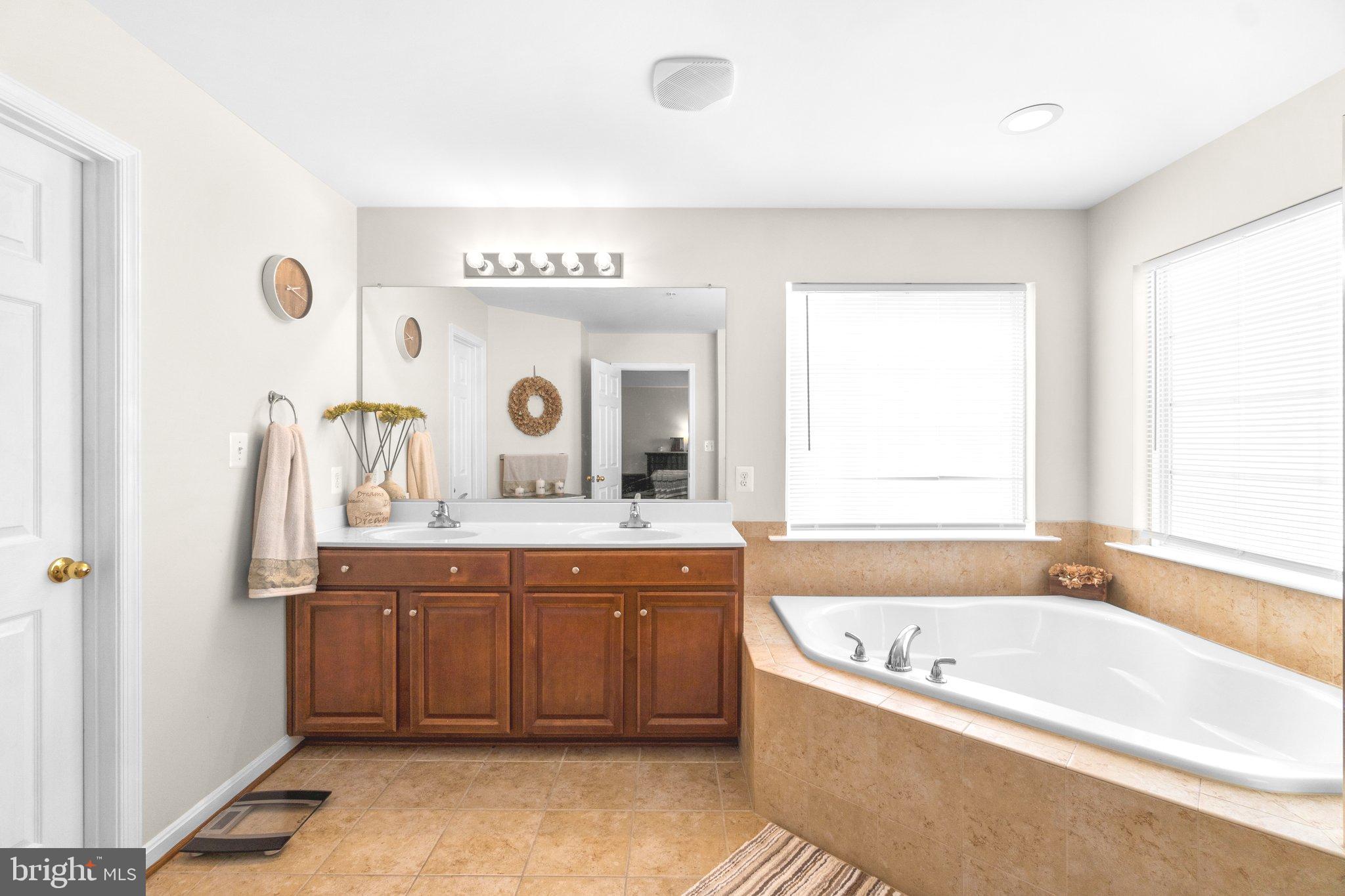 BRINKLEY MANOR - Residential