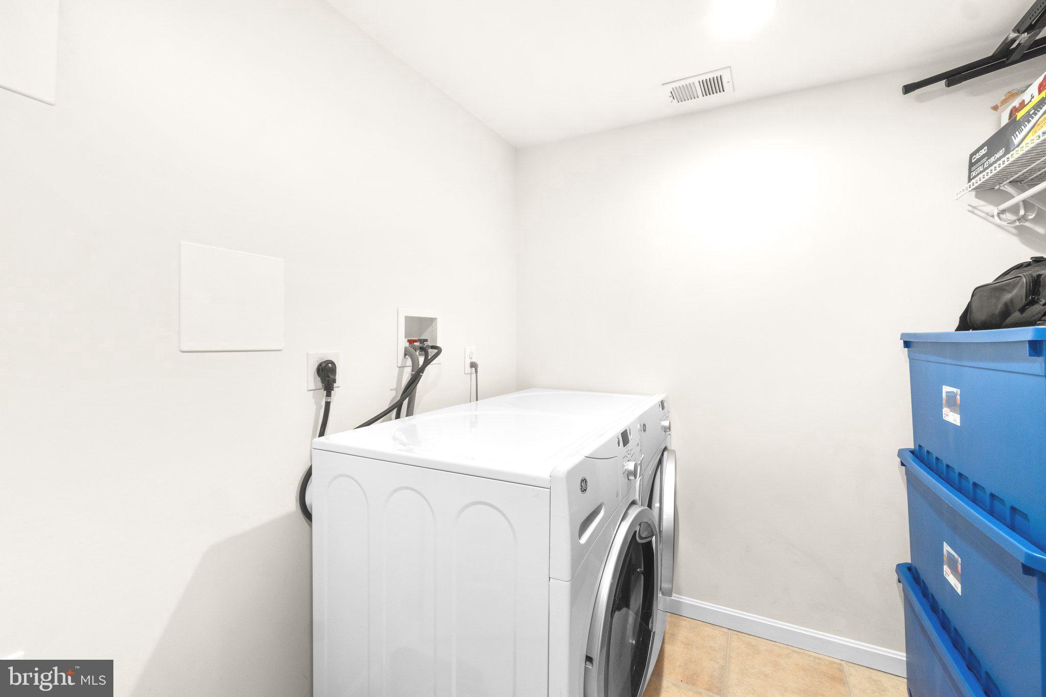 BRINKLEY MANOR - Residential