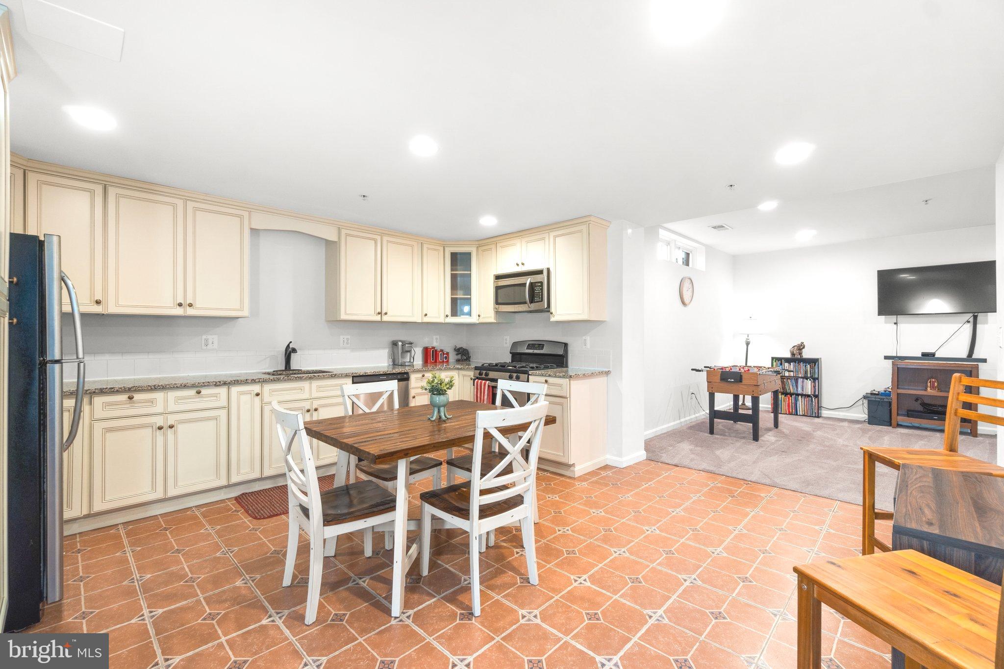 BRINKLEY MANOR - Residential