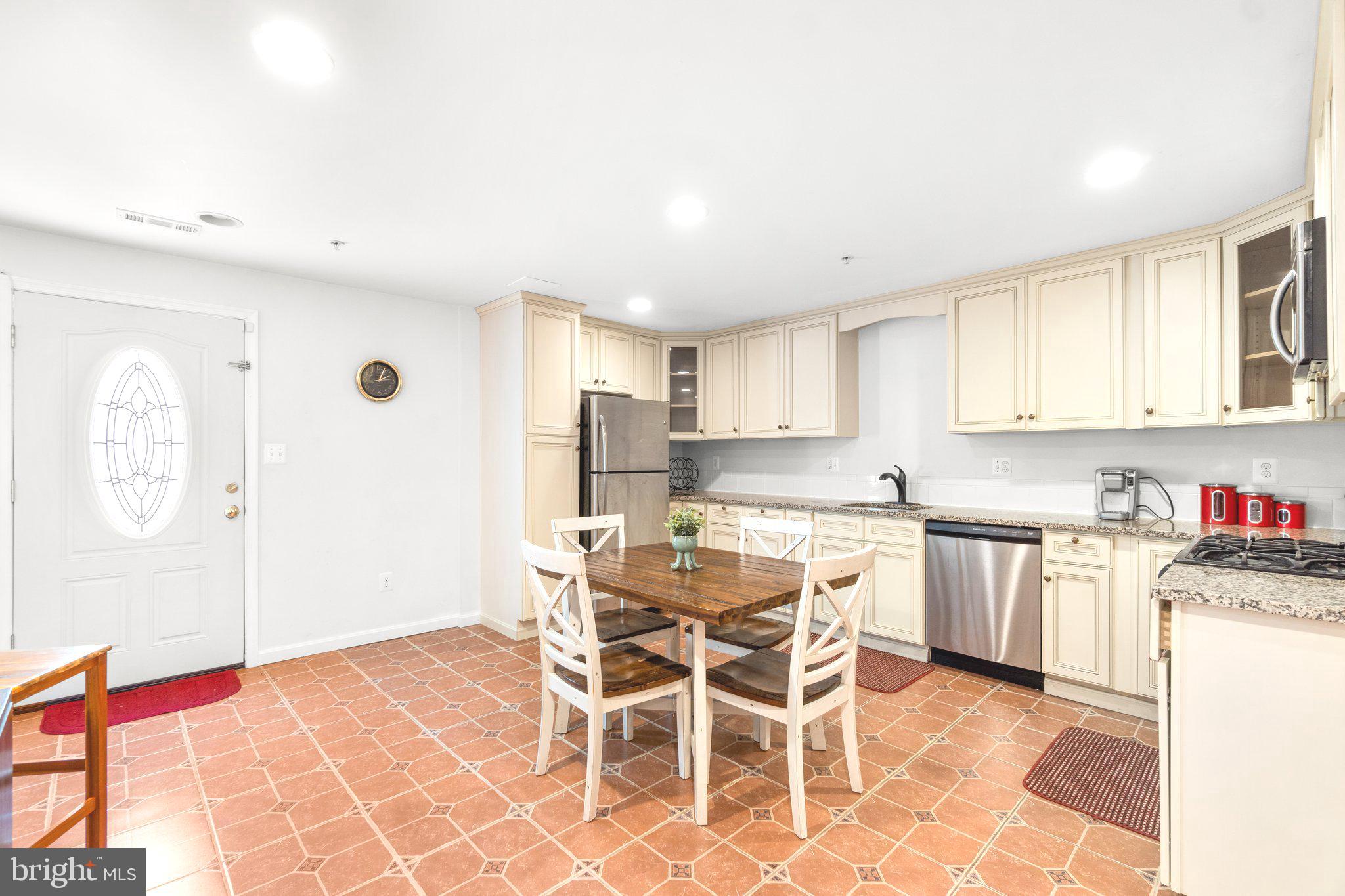 BRINKLEY MANOR - Residential