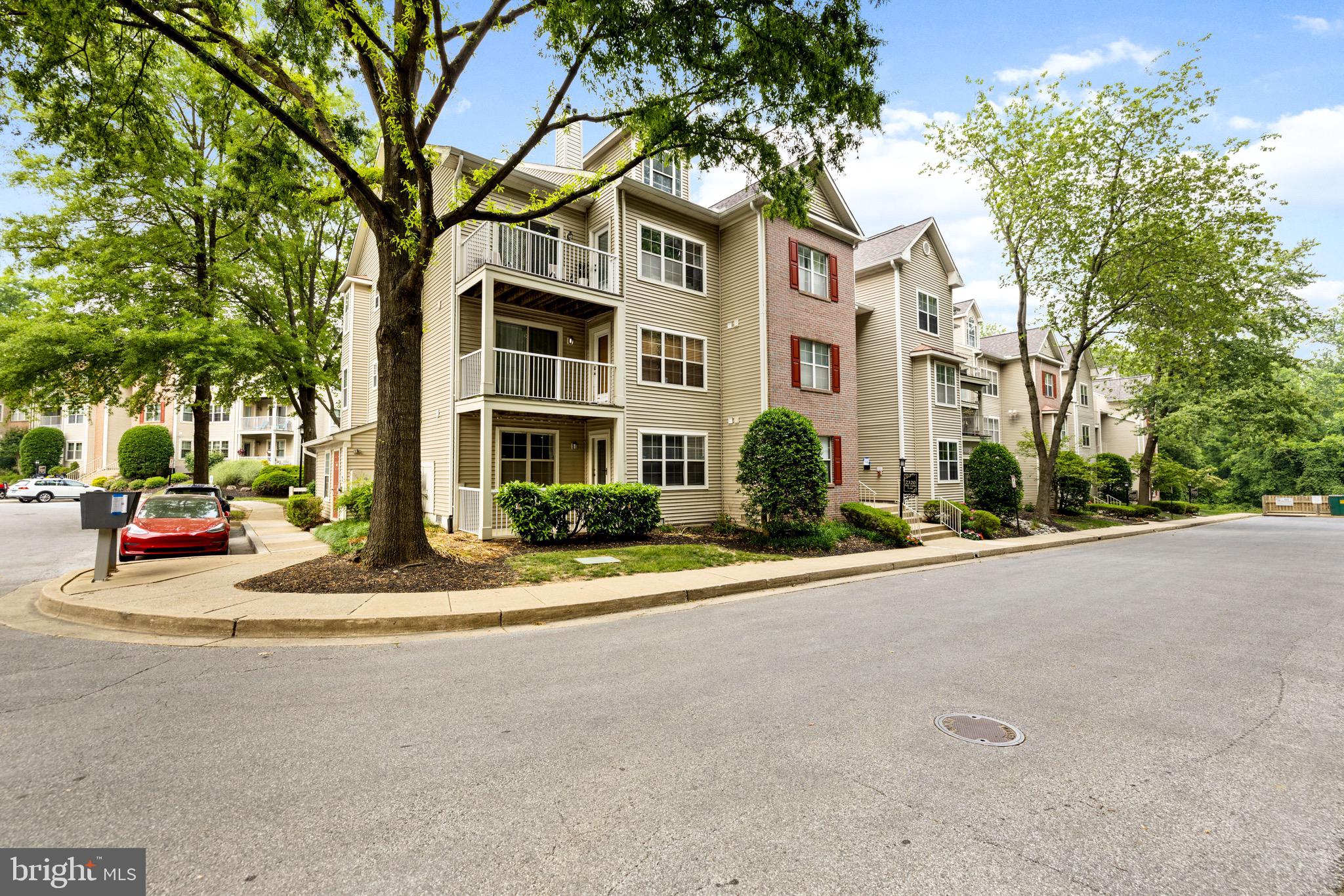 FALLS GABLE - Residential