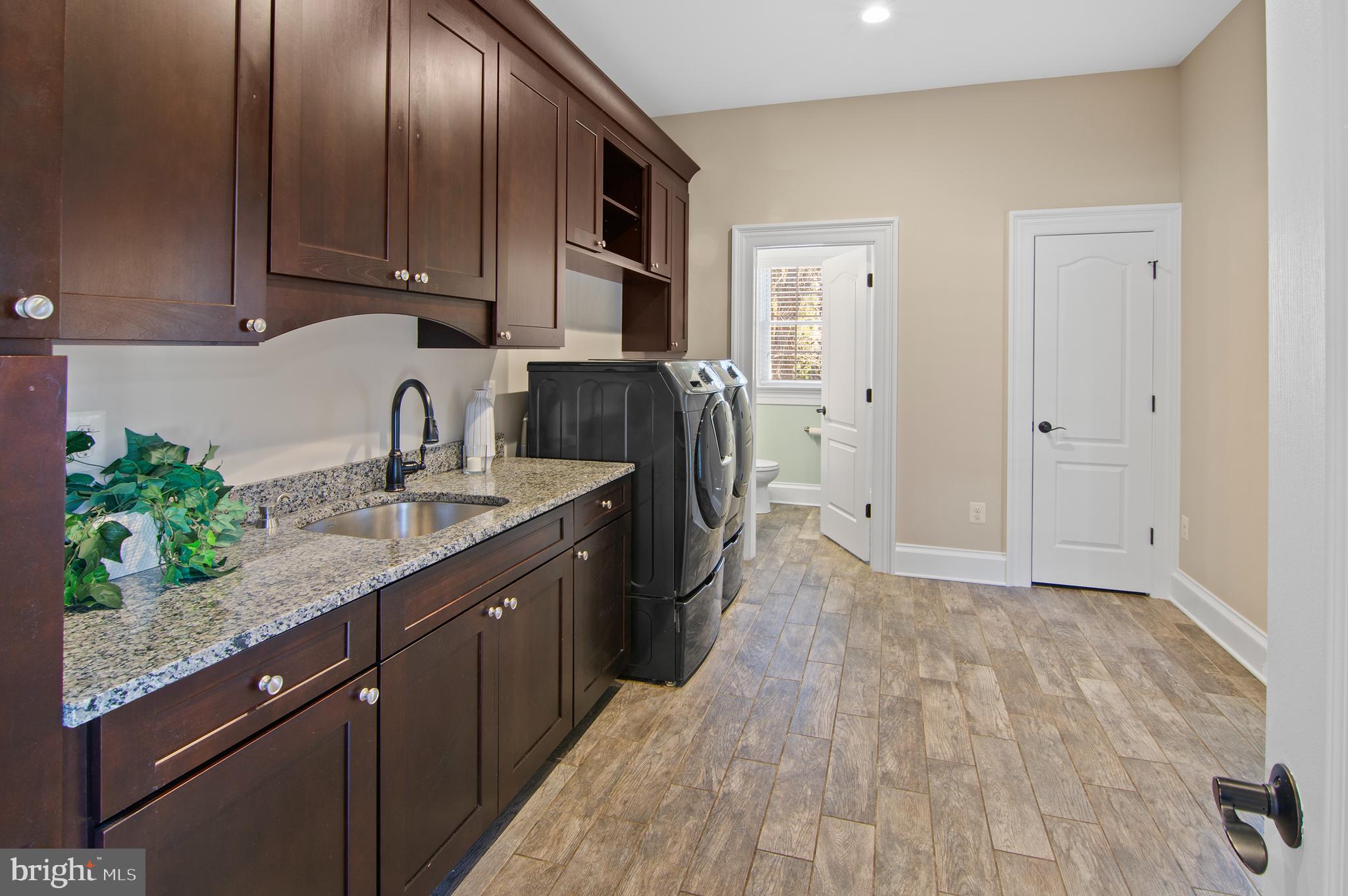 NORTH ROLAND PARK - Residential