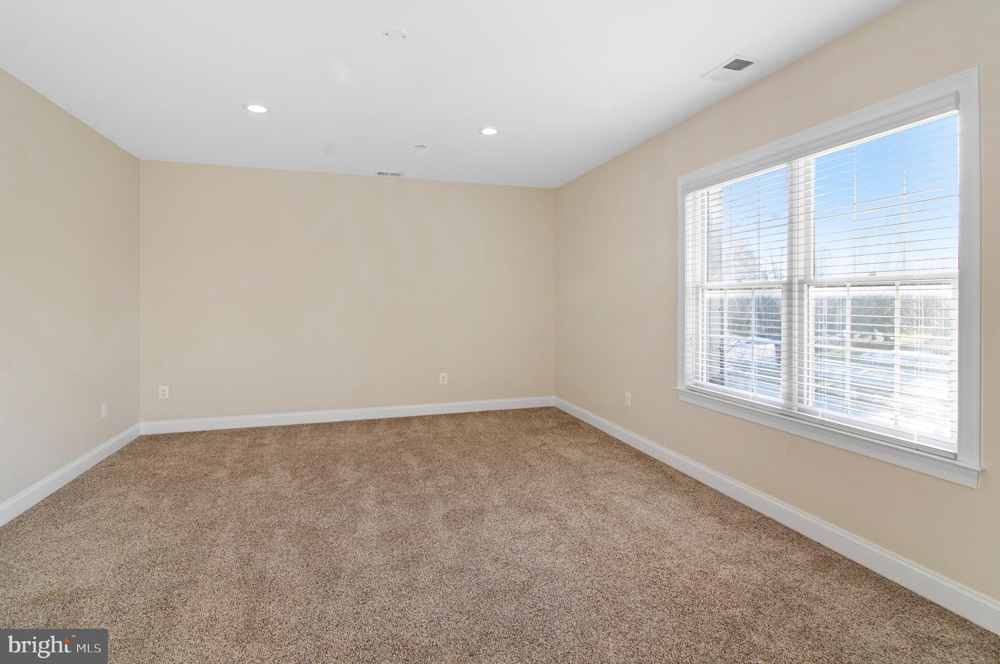 NORTH ROLAND PARK - Residential