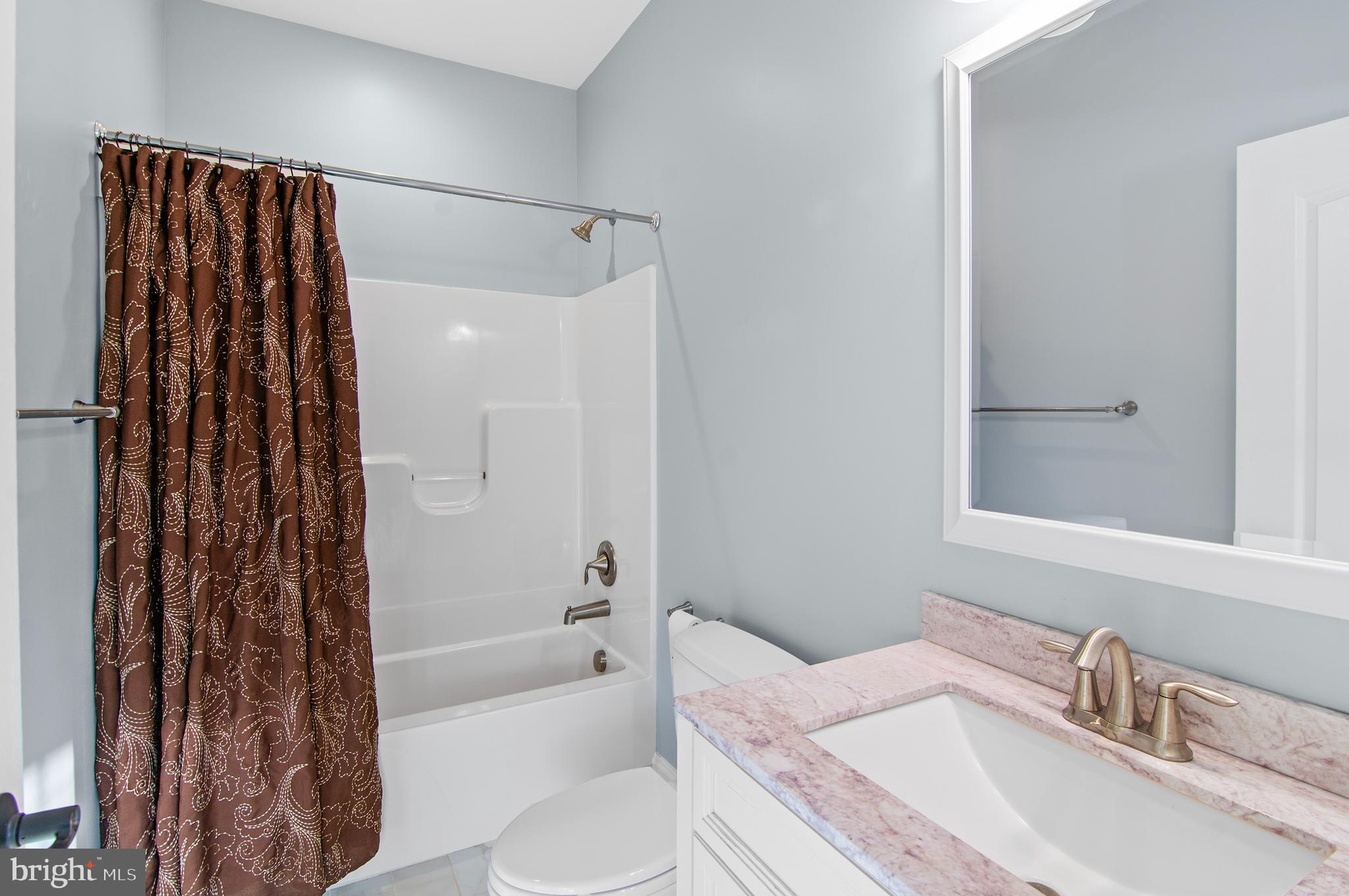 NORTH ROLAND PARK - Residential