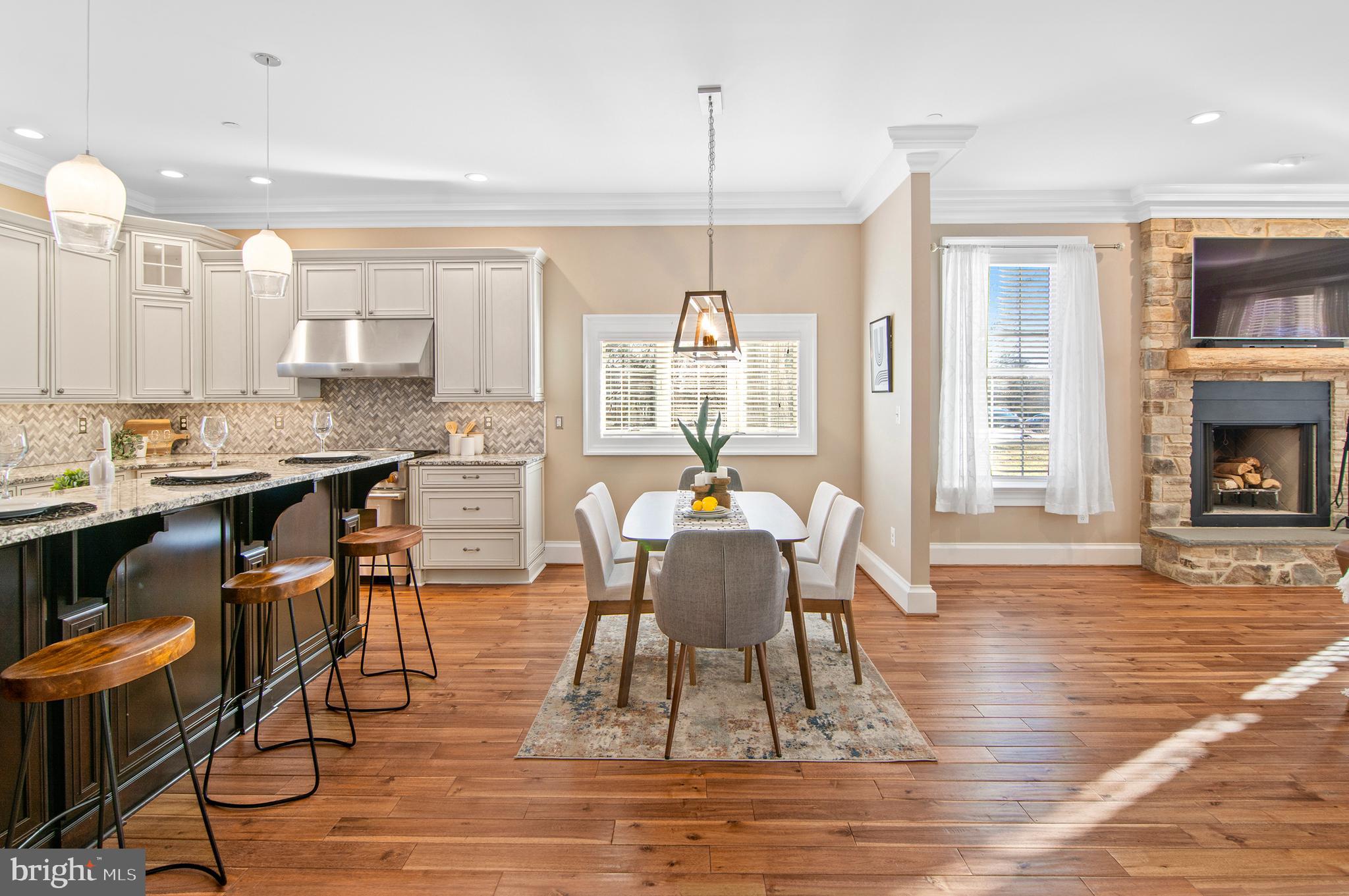 NORTH ROLAND PARK - Residential