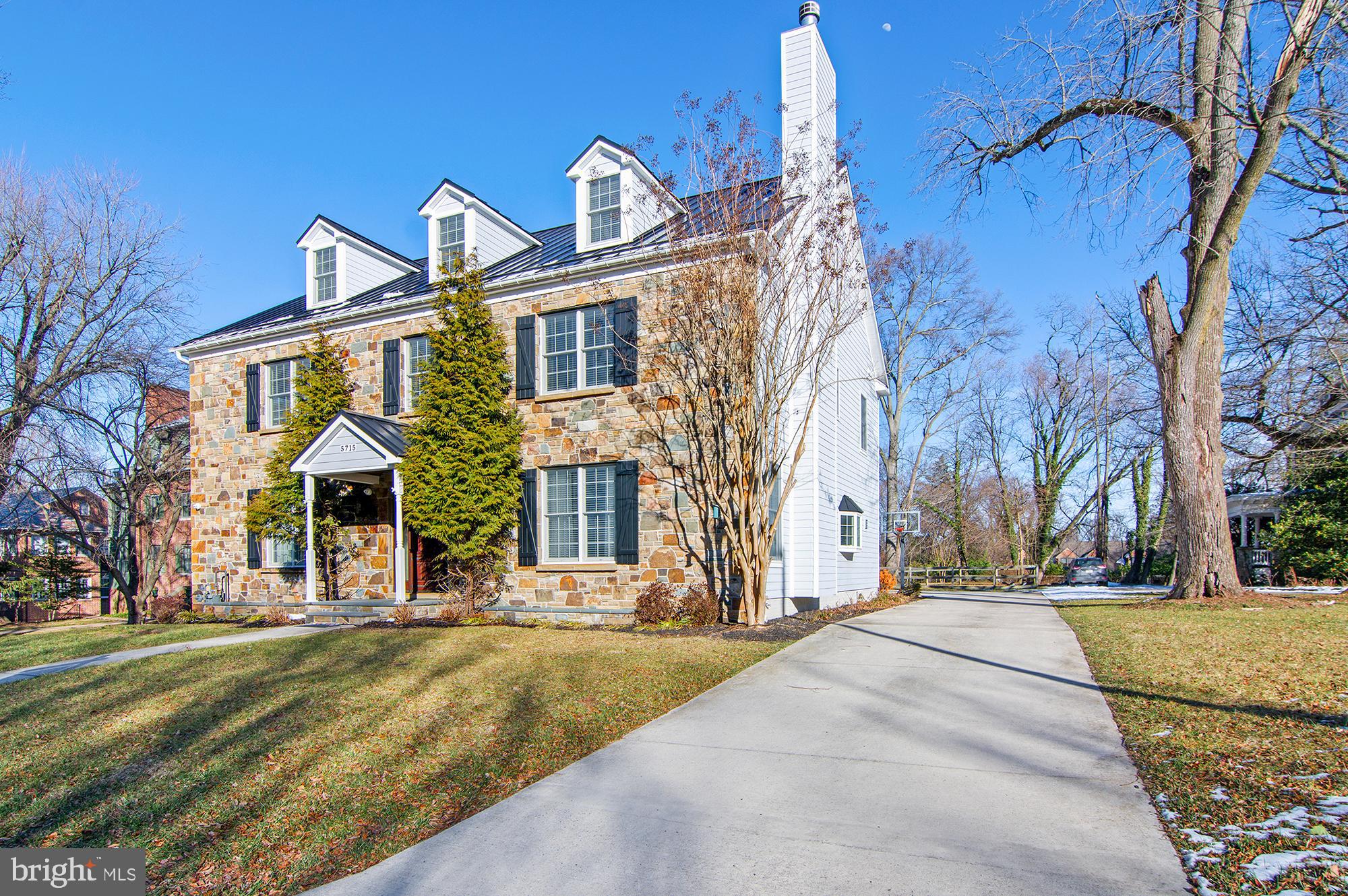 NORTH ROLAND PARK - Residential