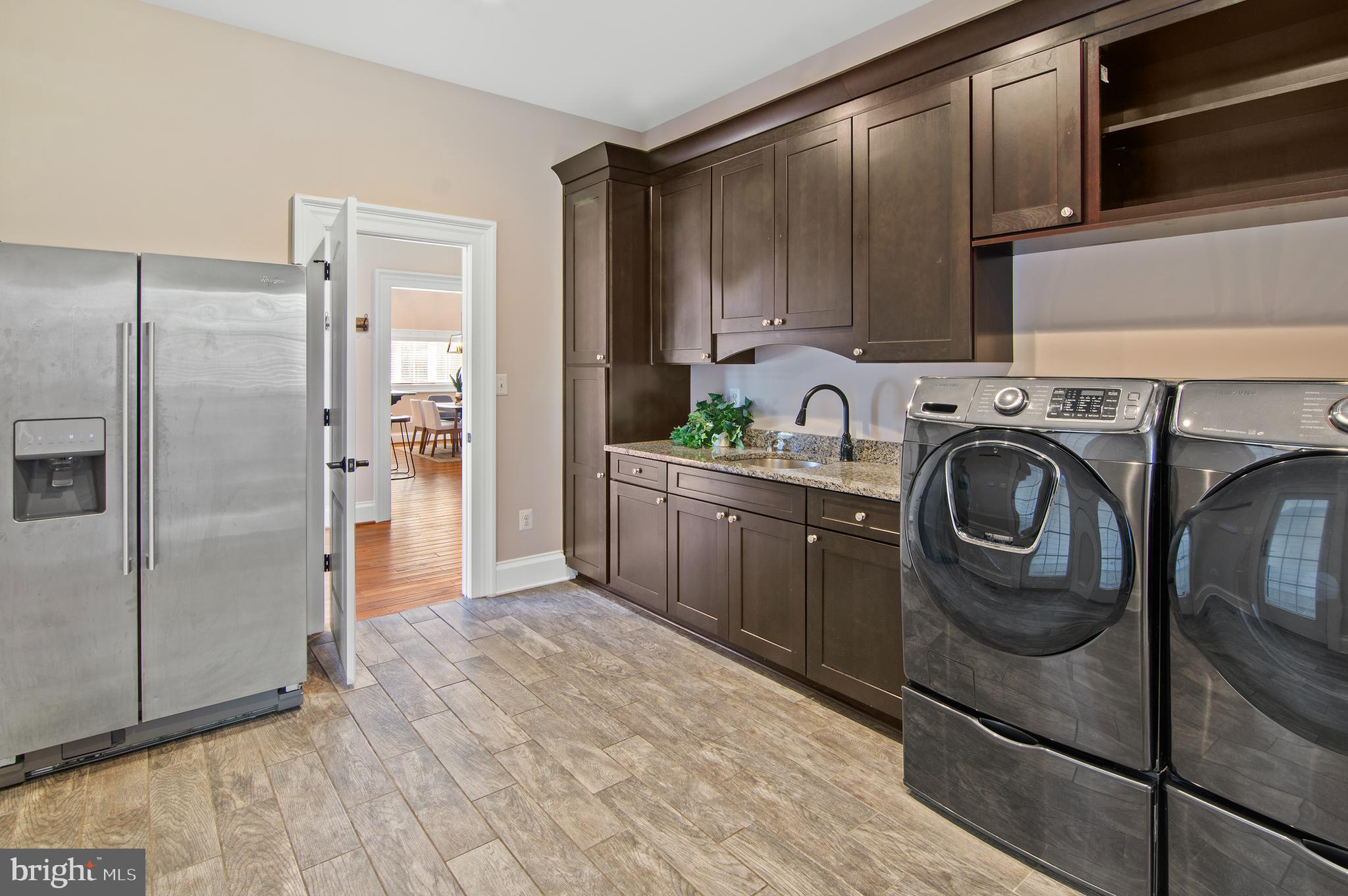 NORTH ROLAND PARK - Residential