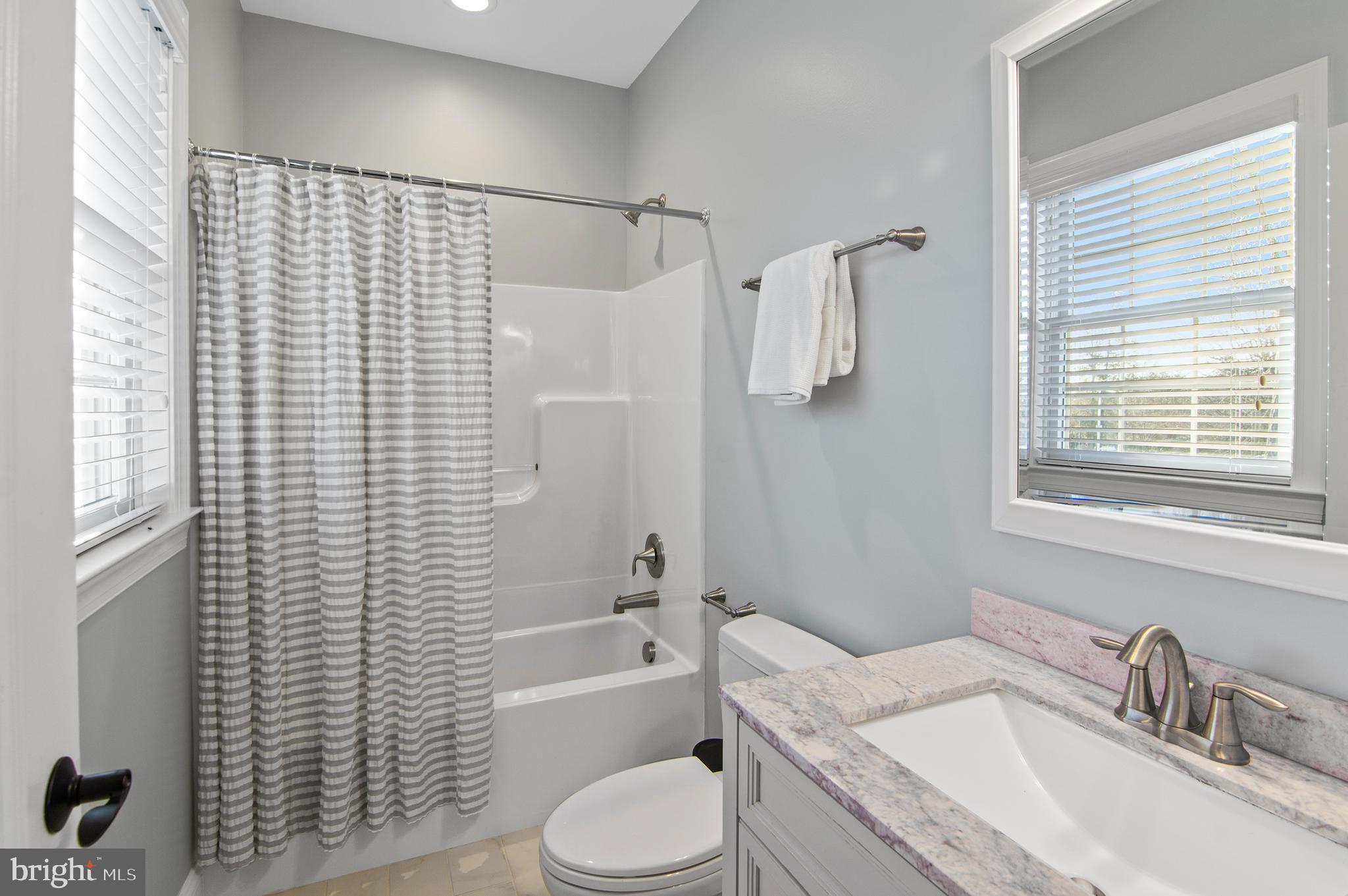 NORTH ROLAND PARK - Residential