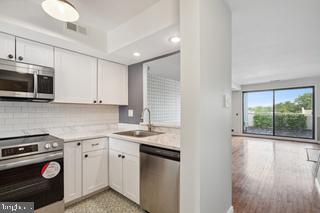 SUMMIT HOUSE - Residential