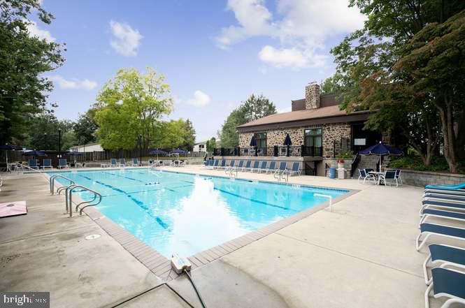 SUMMIT HOUSE - Residential