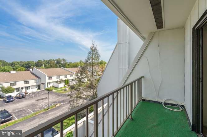 SUMMIT HOUSE - Residential