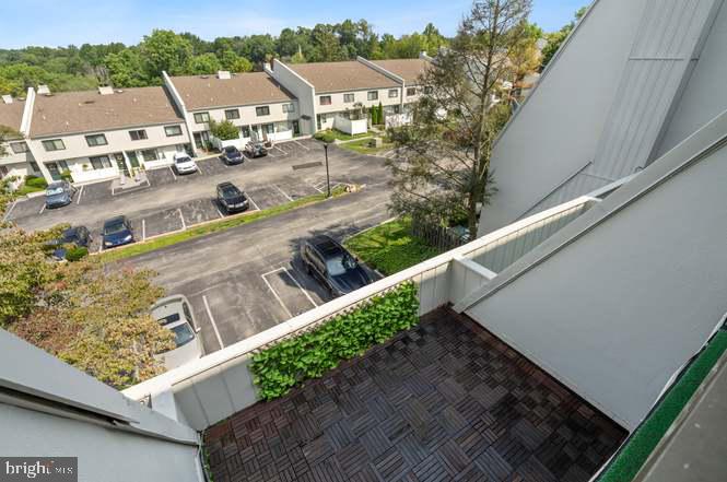 SUMMIT HOUSE - Residential