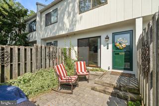 SUMMIT HOUSE - Residential