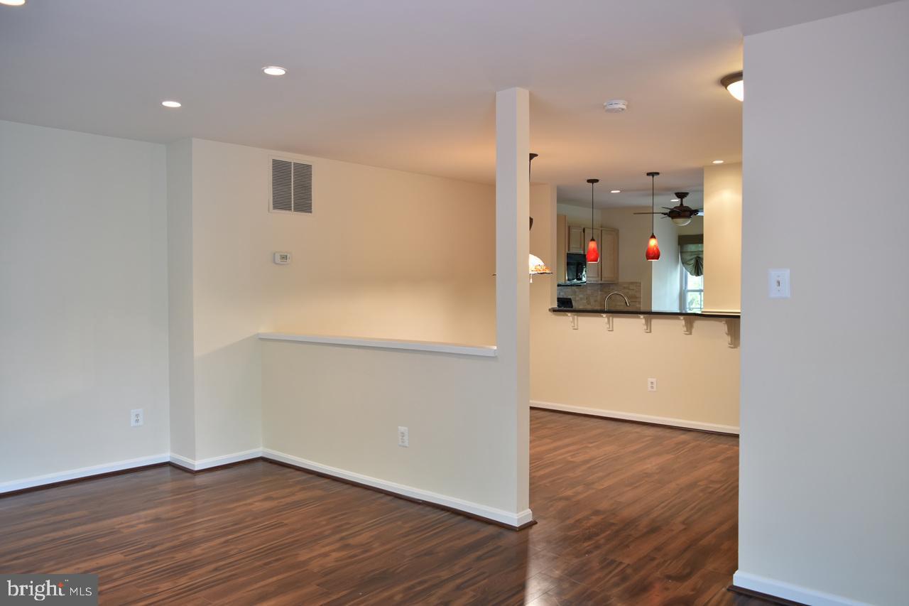 CENTREVILLE GREEN - Residential Lease