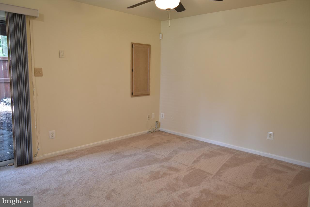 CENTREVILLE GREEN - Residential Lease