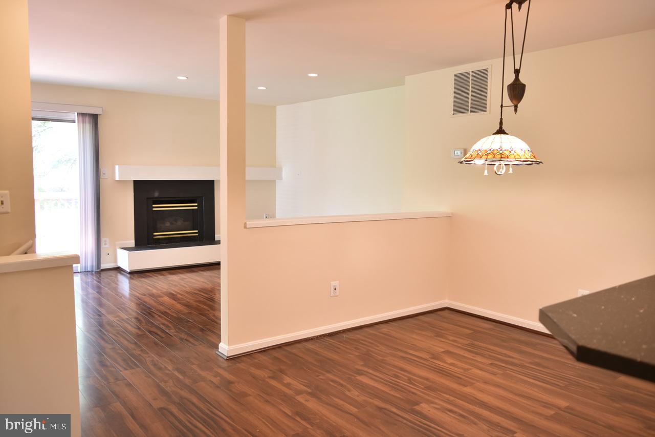 CENTREVILLE GREEN - Residential Lease