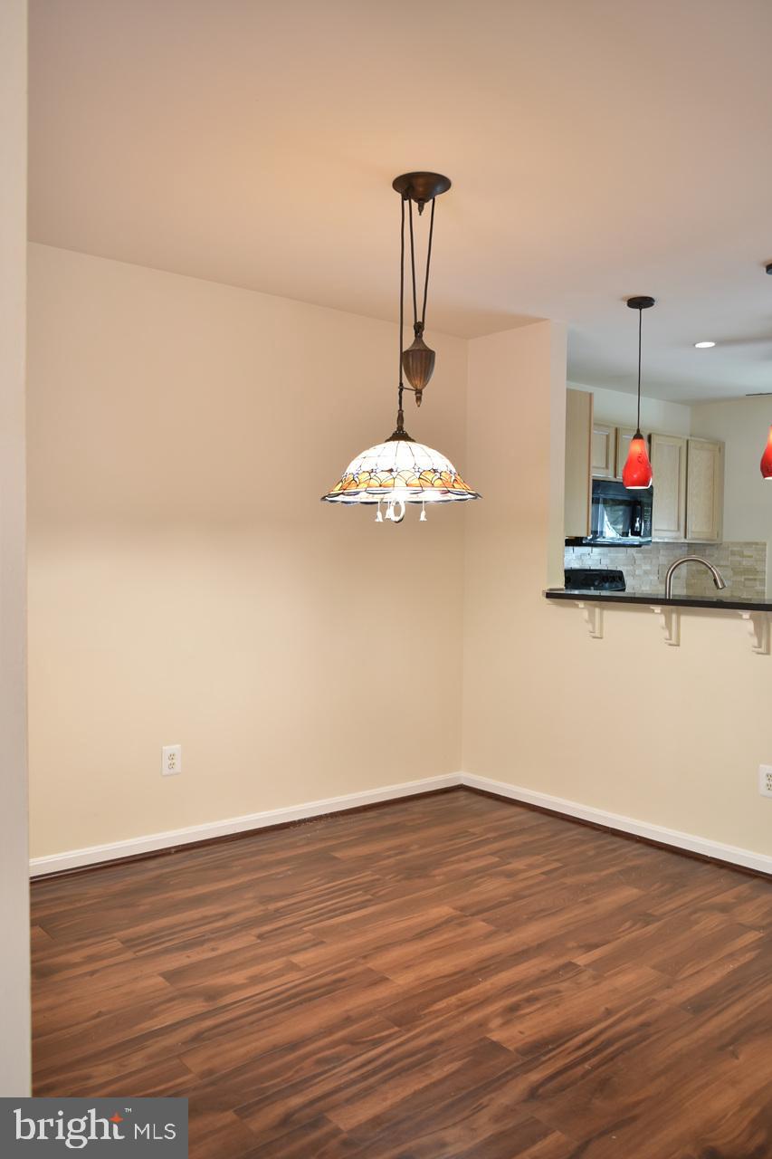 CENTREVILLE GREEN - Residential Lease