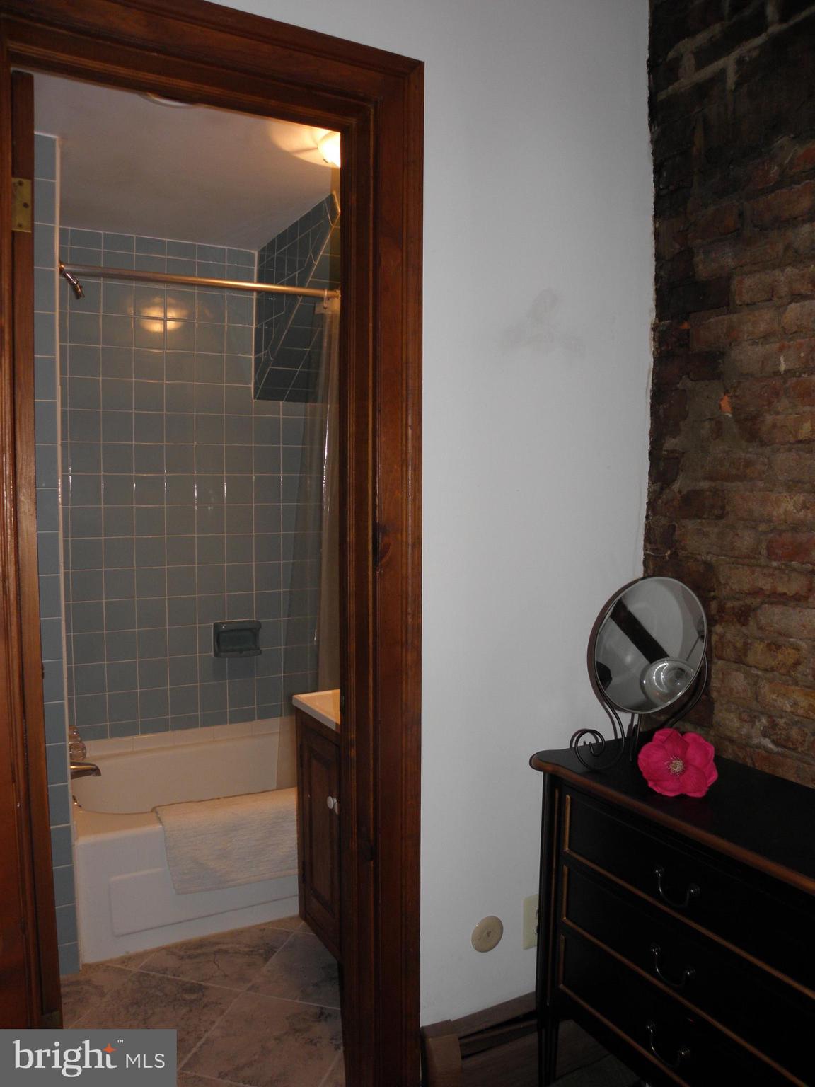 OLD TOWN ALEXANDRIA - Residential Lease