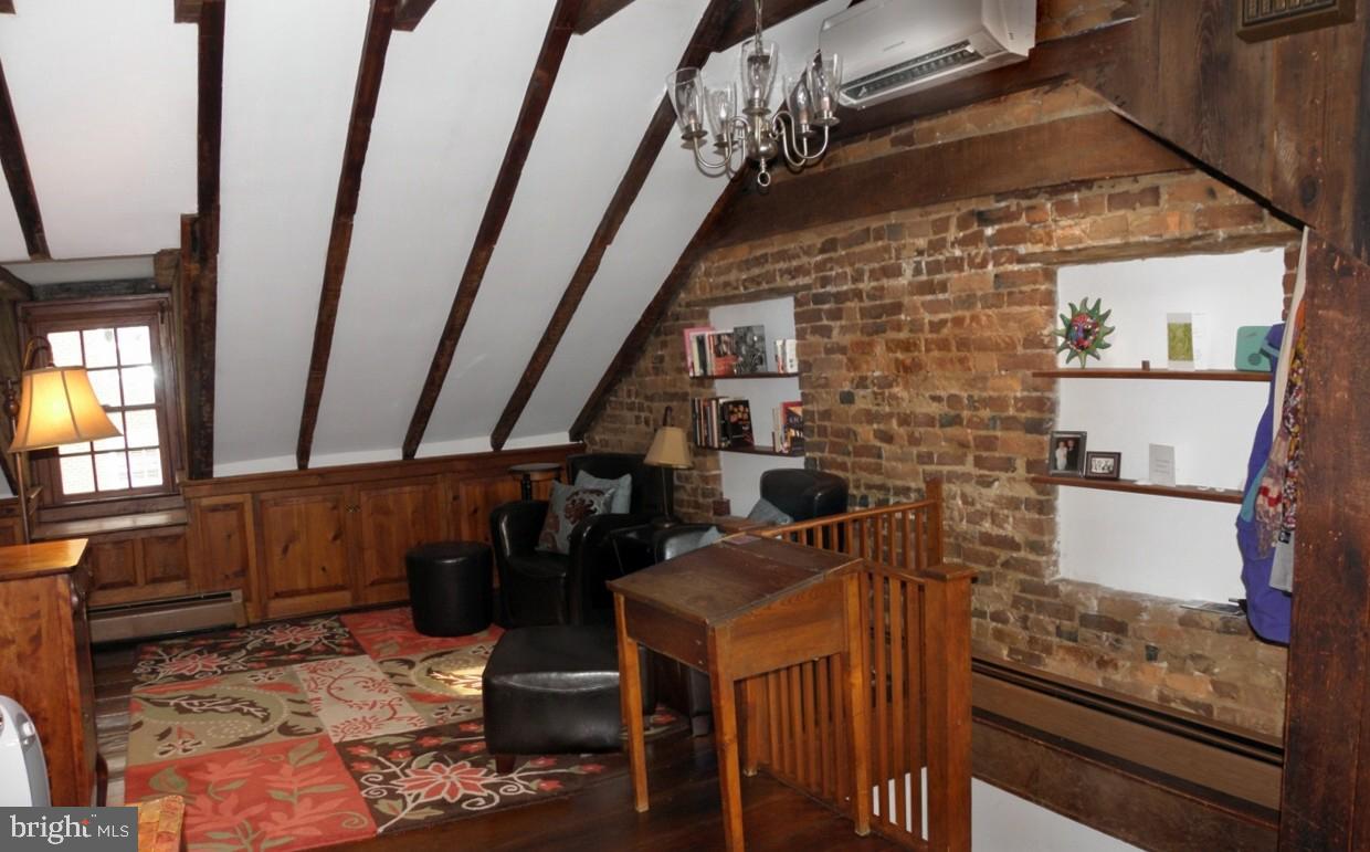 OLD TOWN ALEXANDRIA - Residential Lease