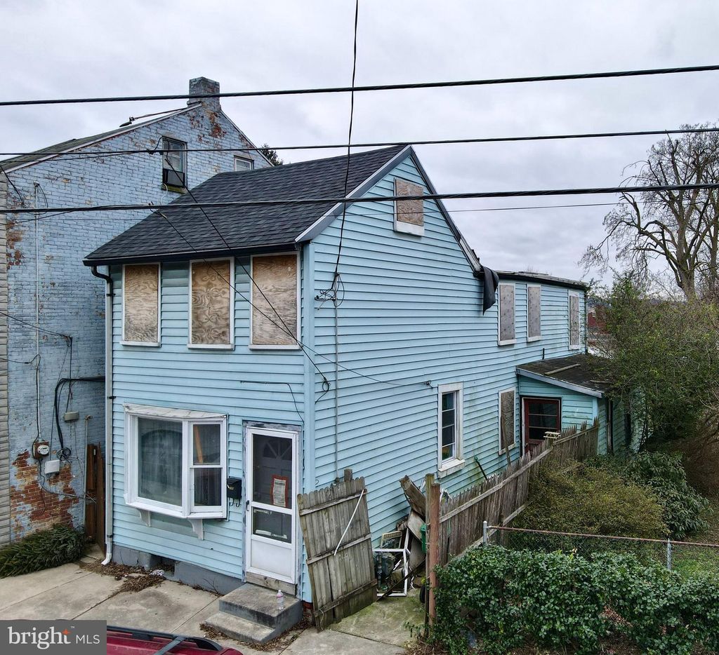 Photo of 170 S 5th Street, Columbia, PA 17512 (MLS # PALA2046240)