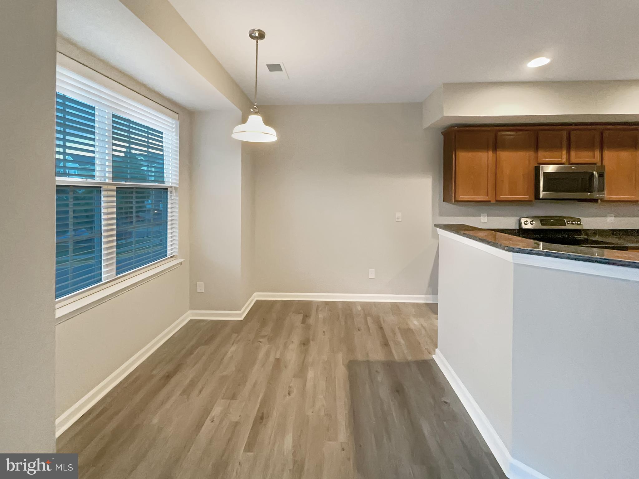 CASCADES PLACE CONDOMINIUM - Residential