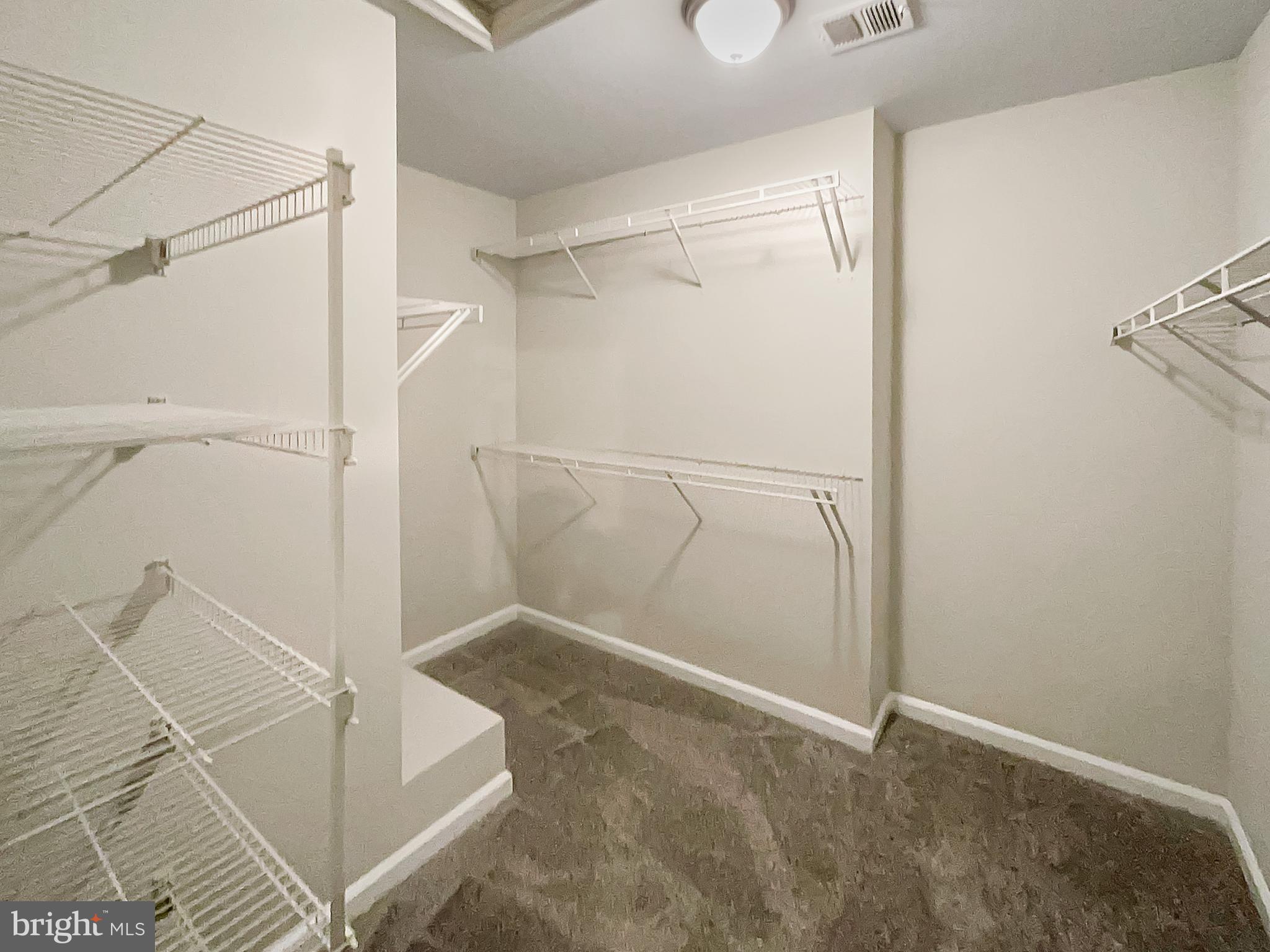 CASCADES PLACE CONDOMINIUM - Residential