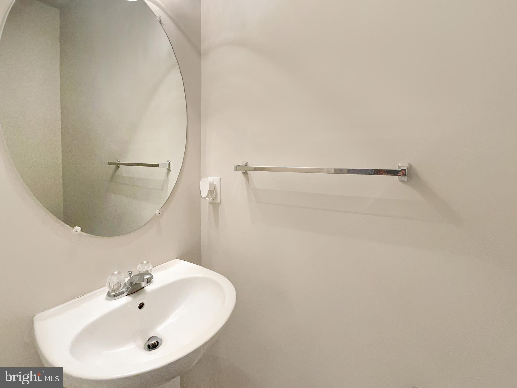 CASCADES PLACE CONDOMINIUM - Residential