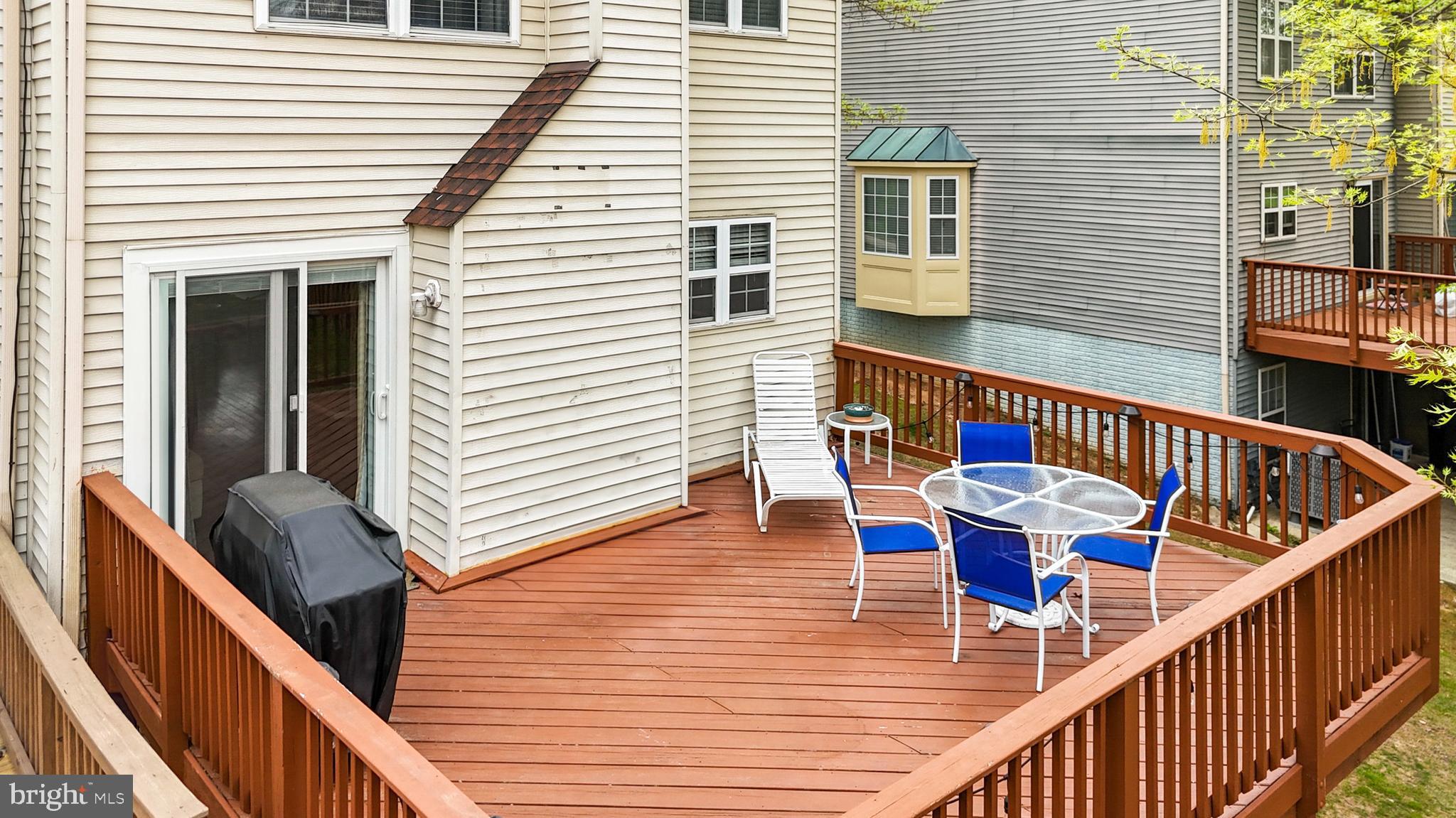 VILLAGE OF LONG REACH - Residential