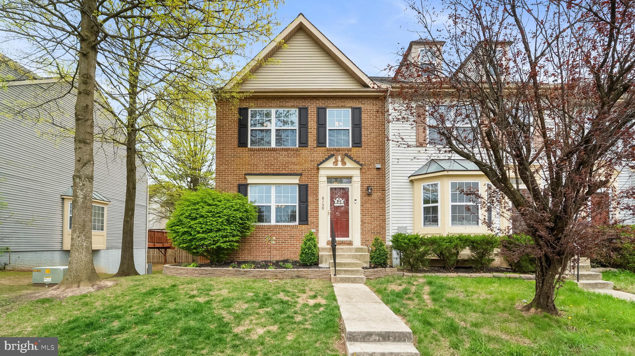 VILLAGE OF LONG REACH - Residential