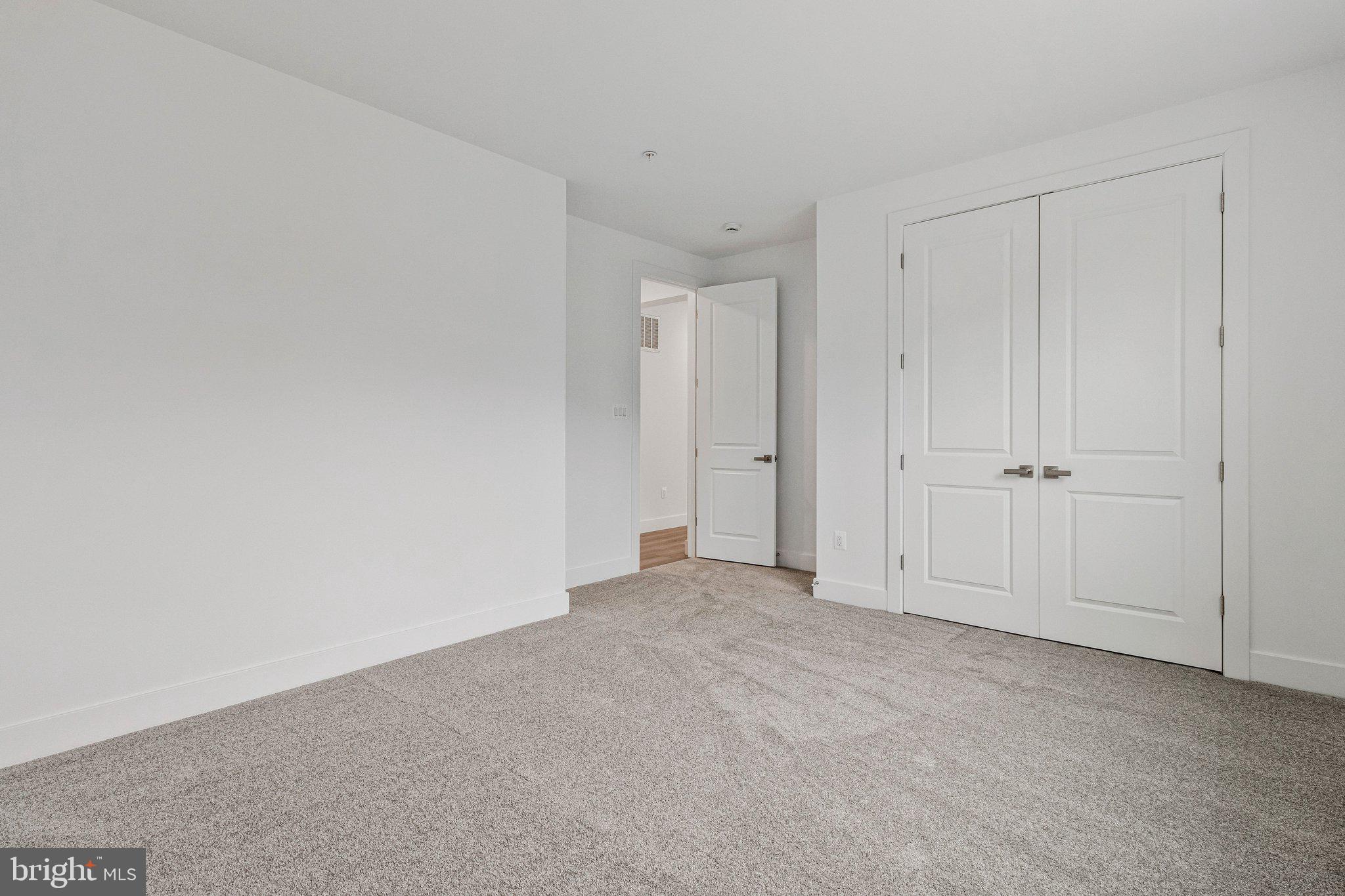 ST JAMES - Residential