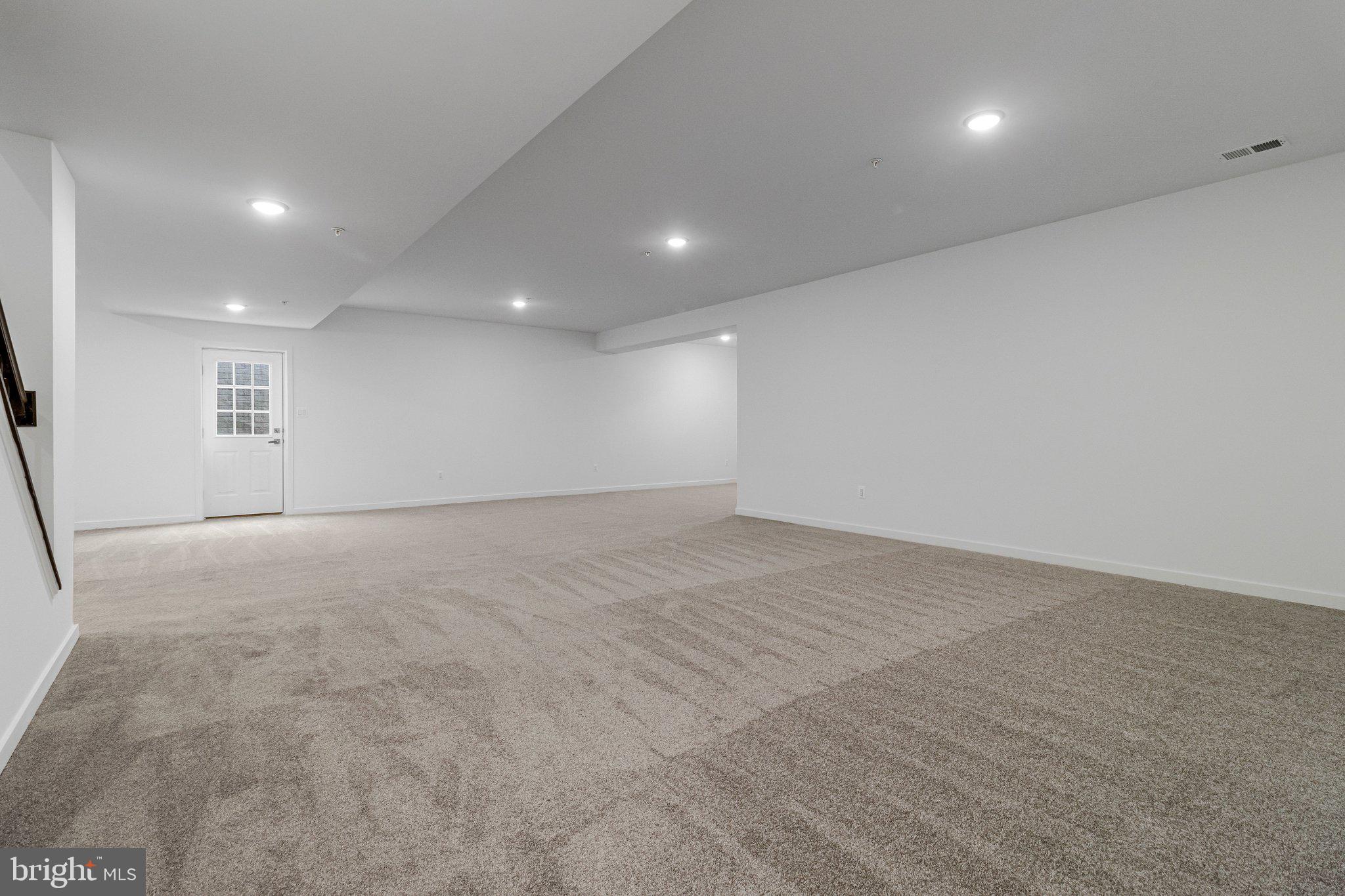 ST JAMES - Residential