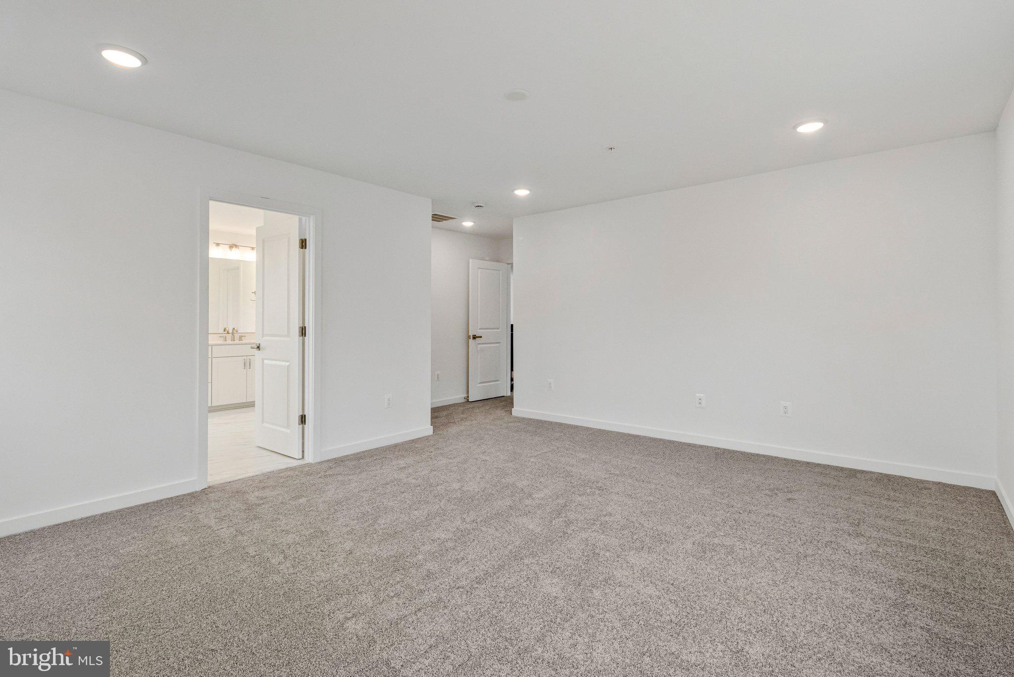 ST JAMES - Residential