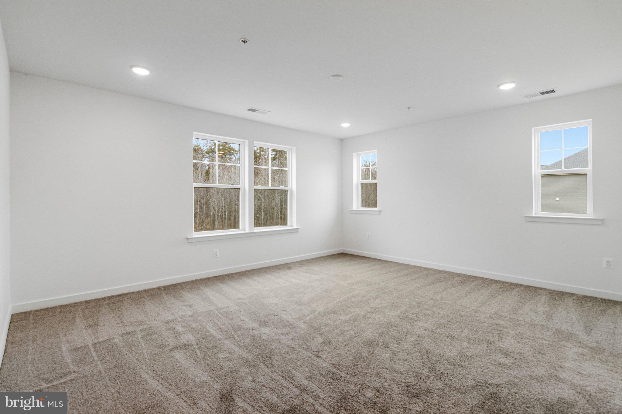 ST JAMES - Residential