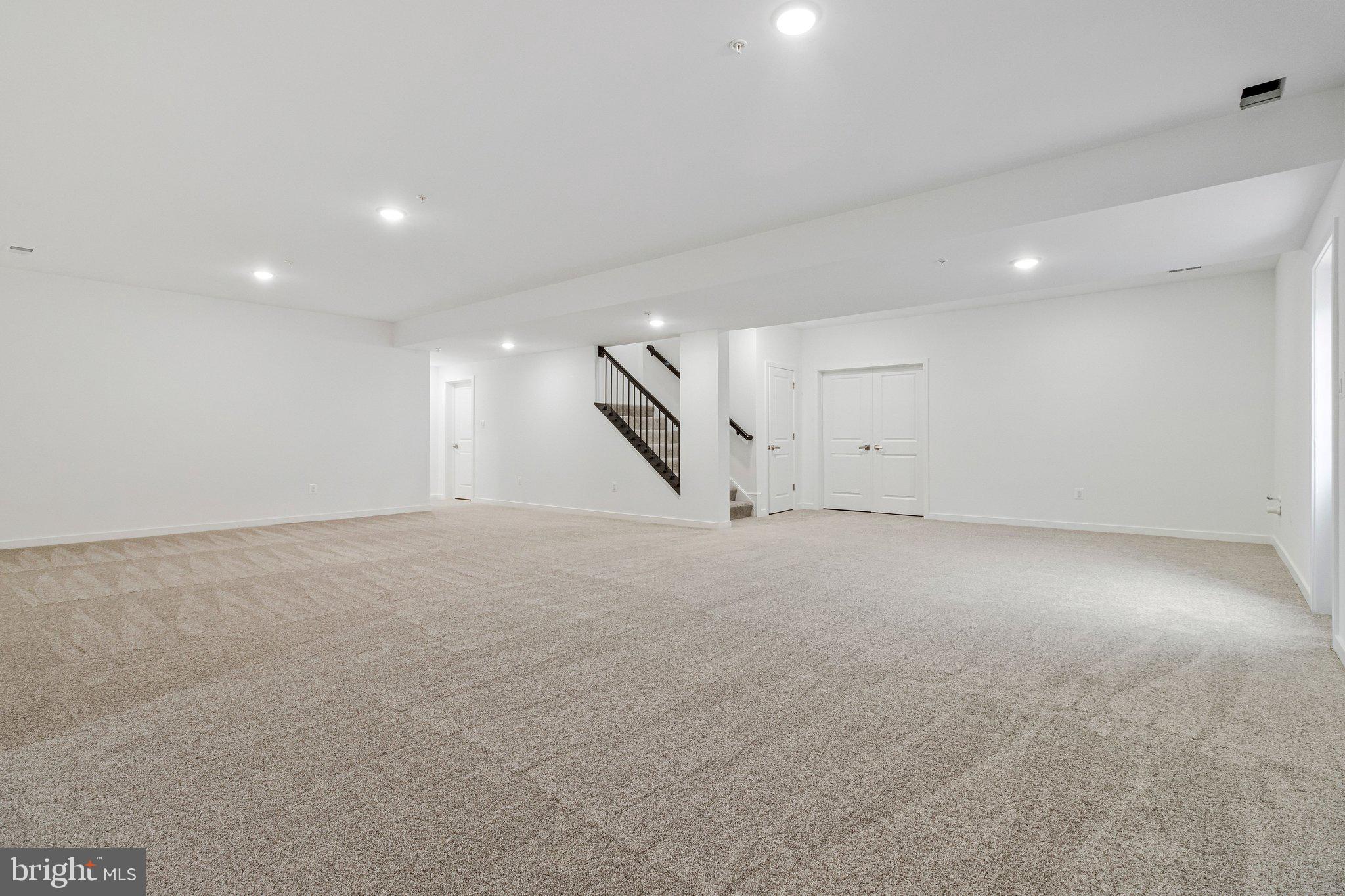 ST JAMES - Residential