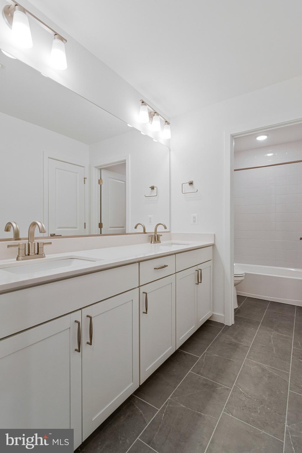 ST JAMES - Residential