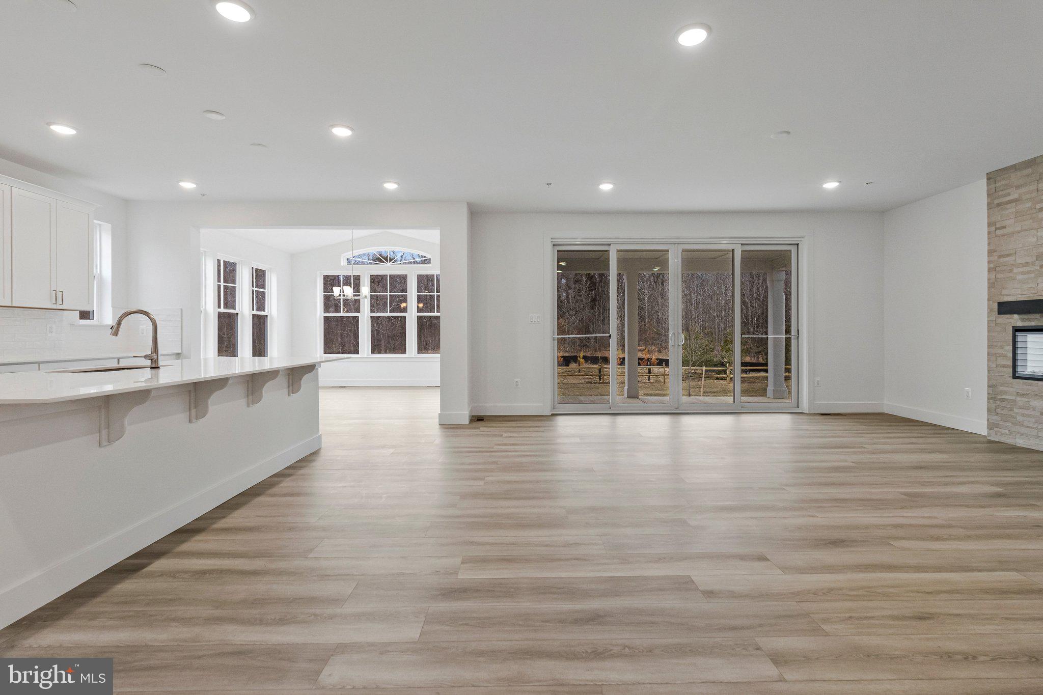 ST JAMES - Residential