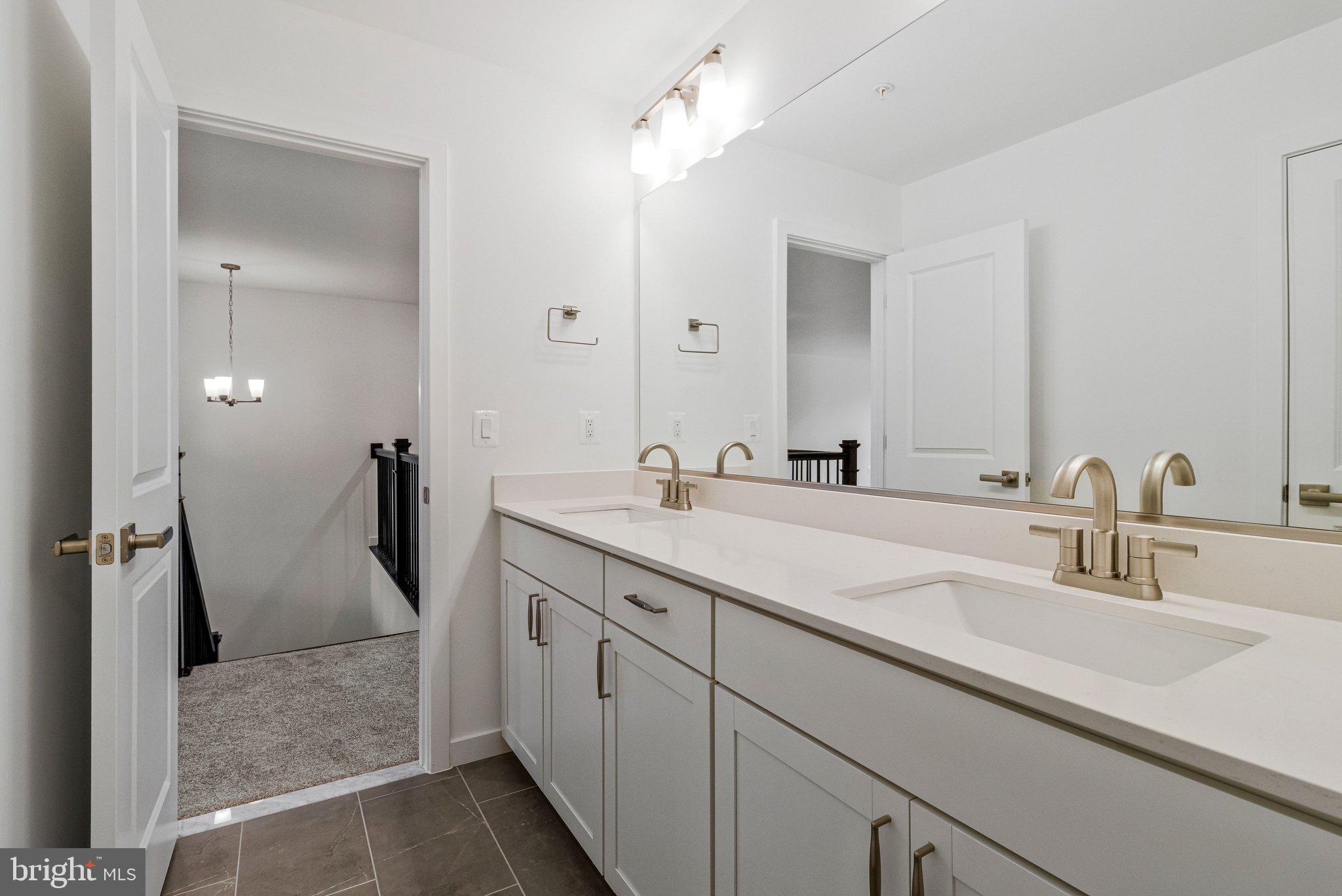 ST JAMES - Residential