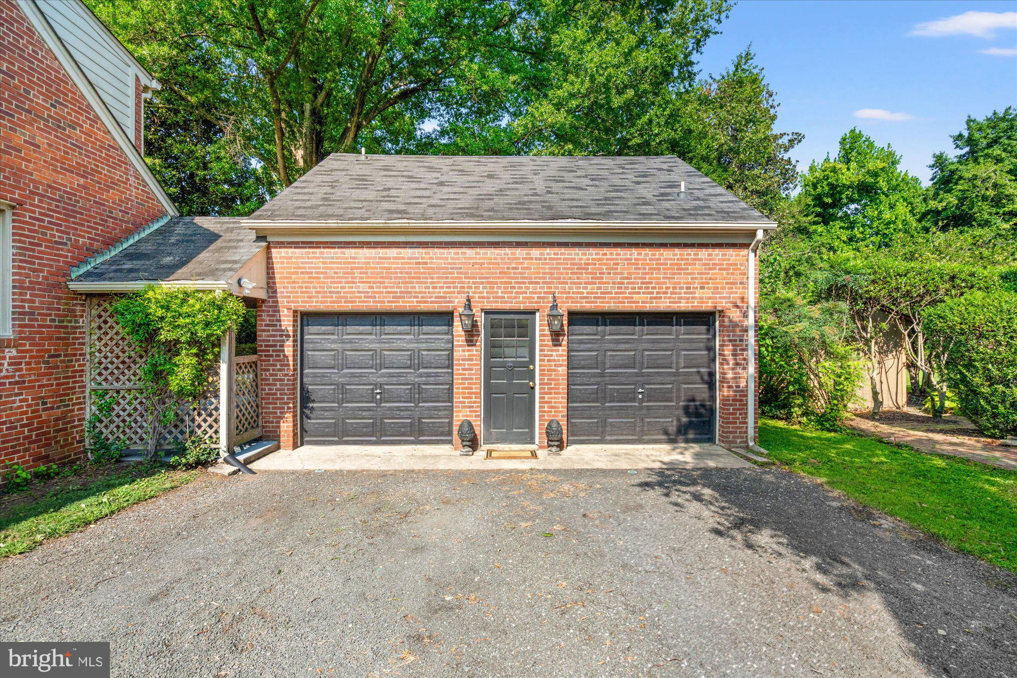 6422 BOULEVARD VIEW