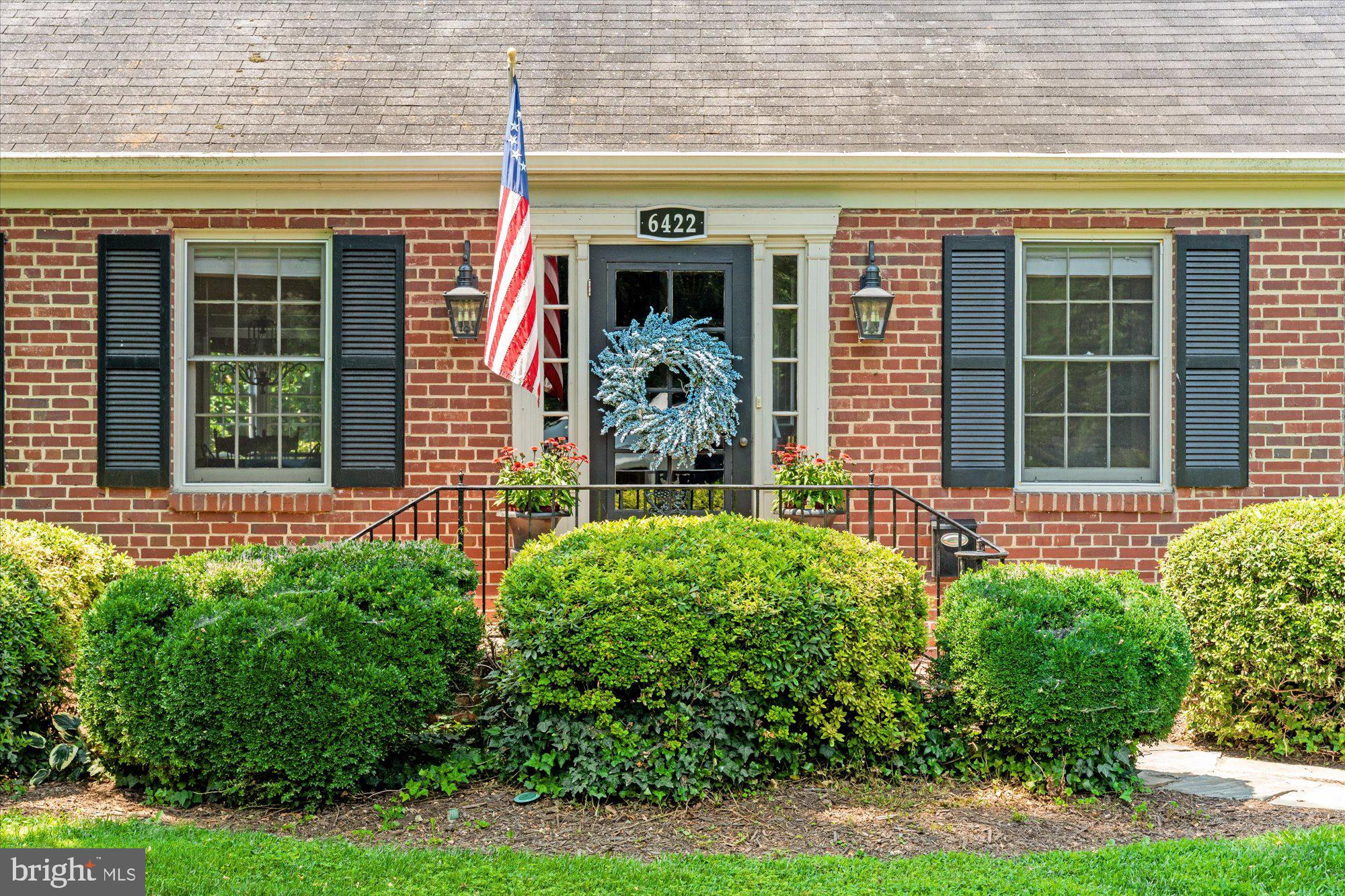 6422 BOULEVARD VIEW