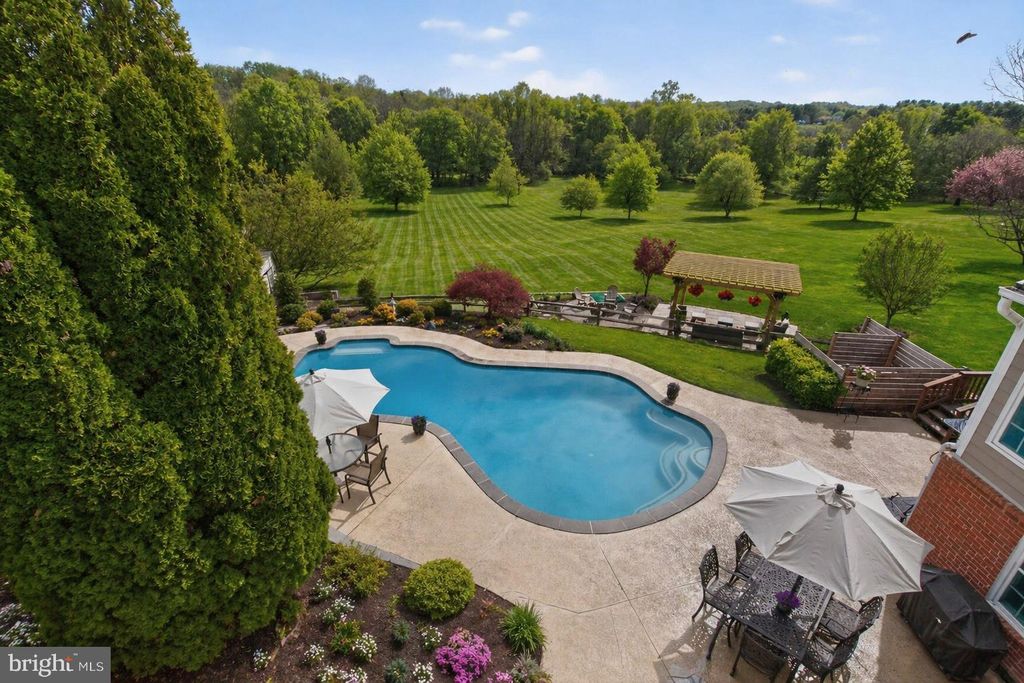 Photo of 9105 Goshen Valley Drive, LAYTONSVILLE, MD 20882 (MLS # MDMC2229362)