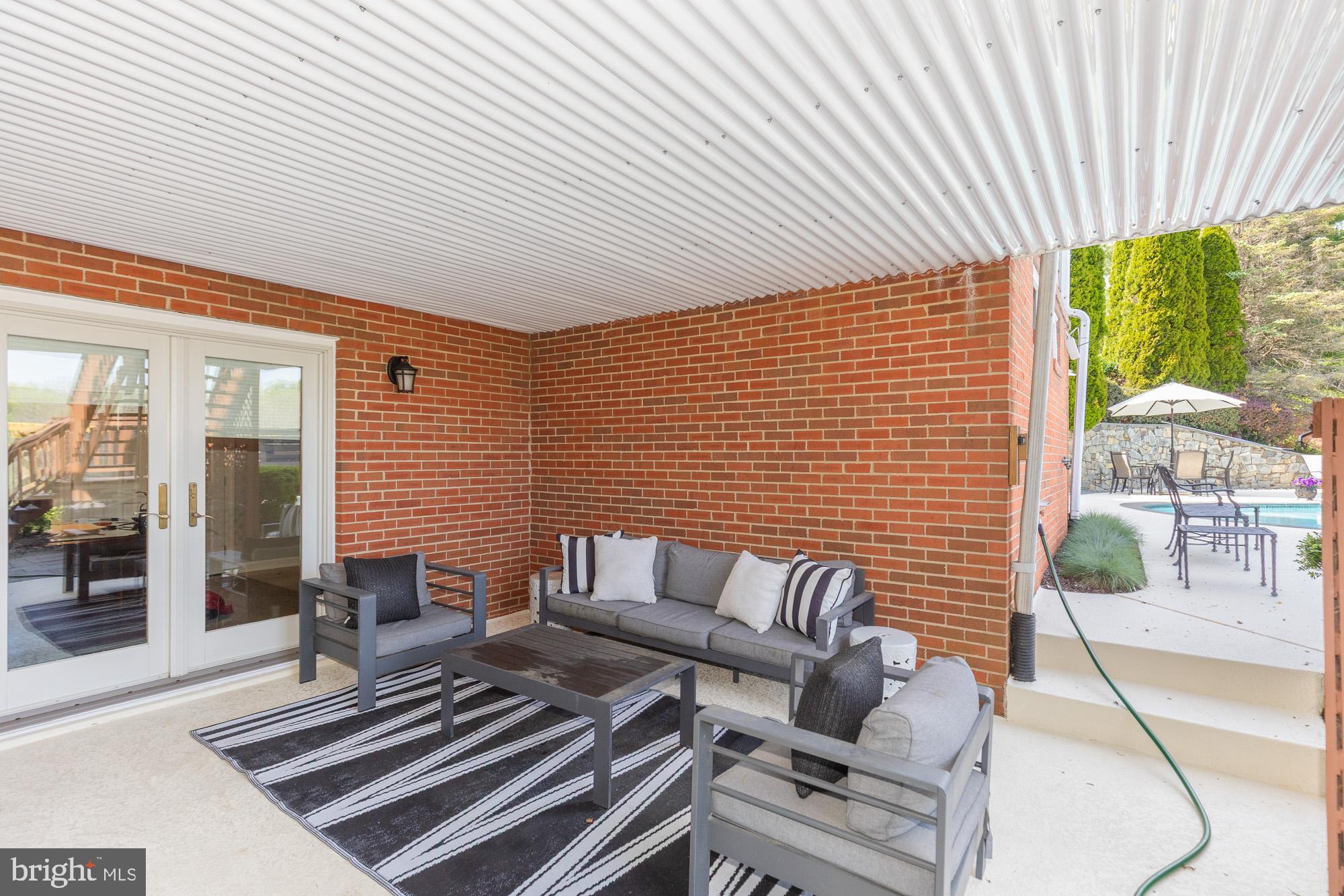 GREENHILLS FARM - Residential