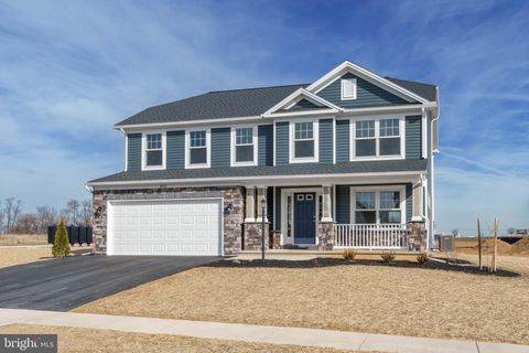 803 GREENWICH LANE SHIPPENSBURG PA 17257