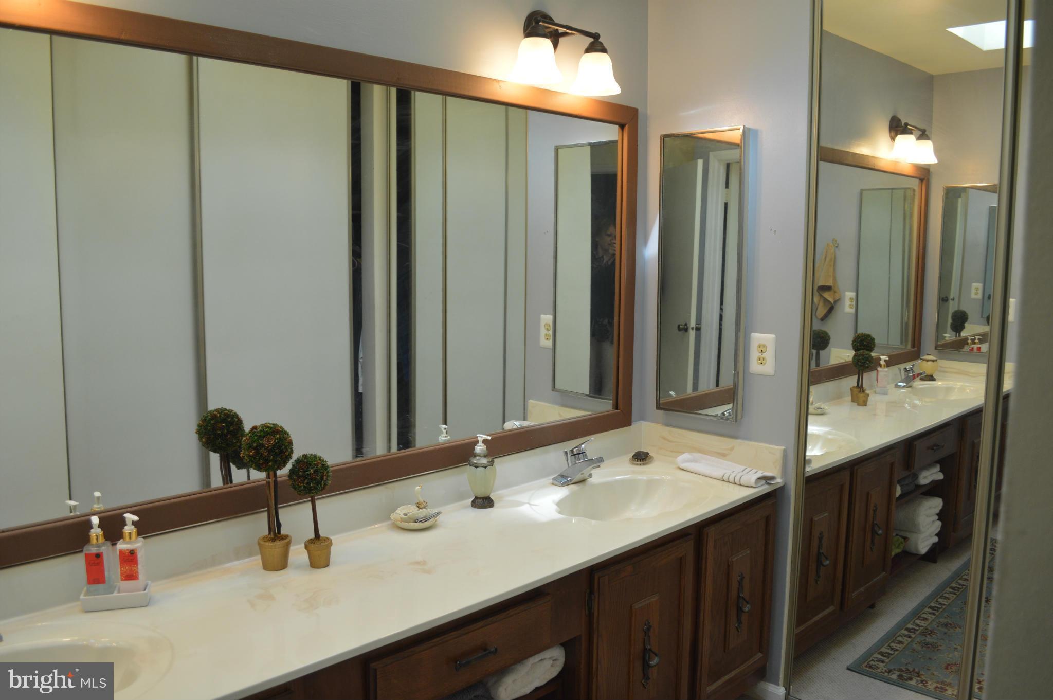 LAKE RIDGE - Residential Lease