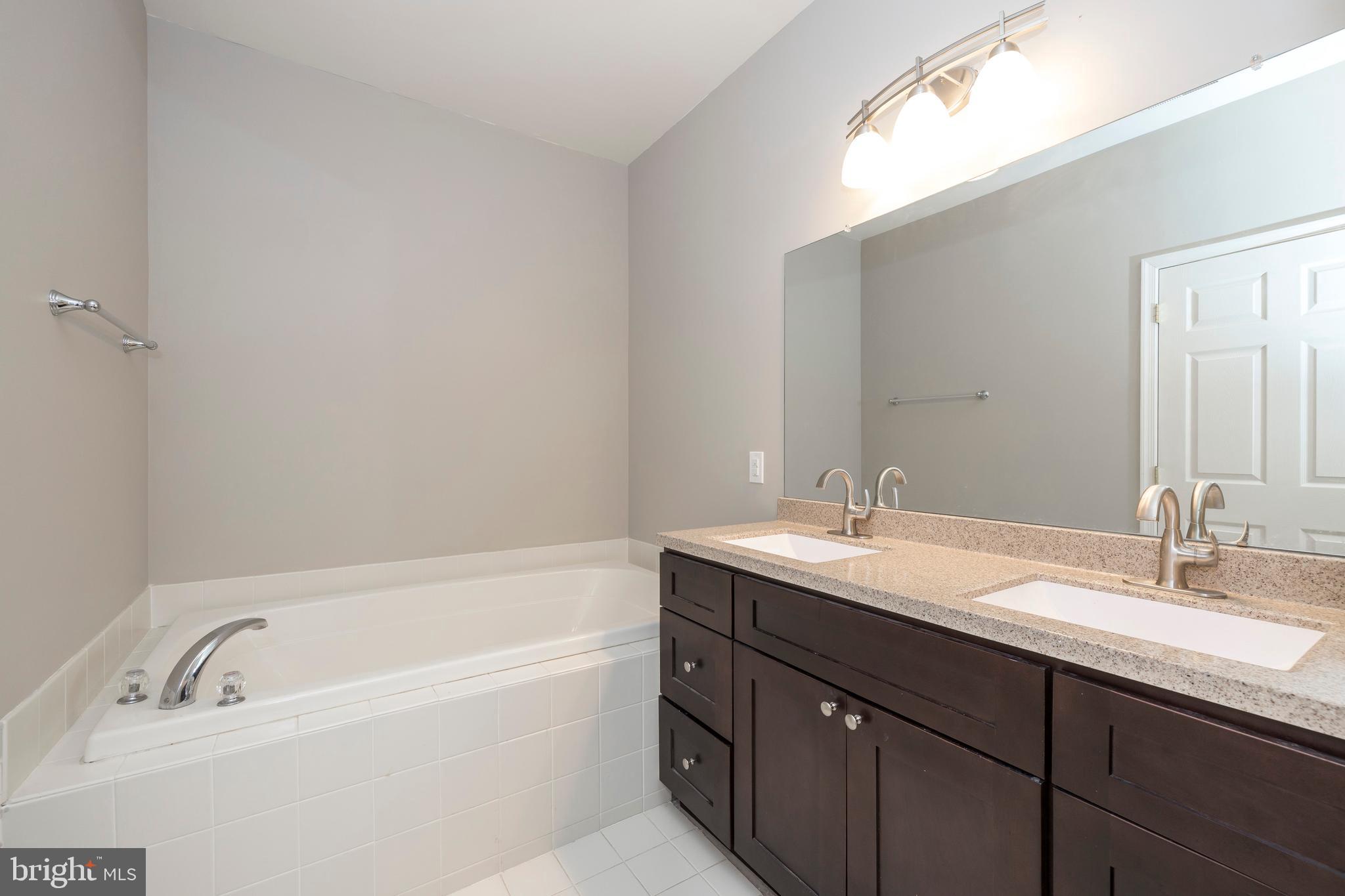 THE VILLAS AT LINFIE - Residential