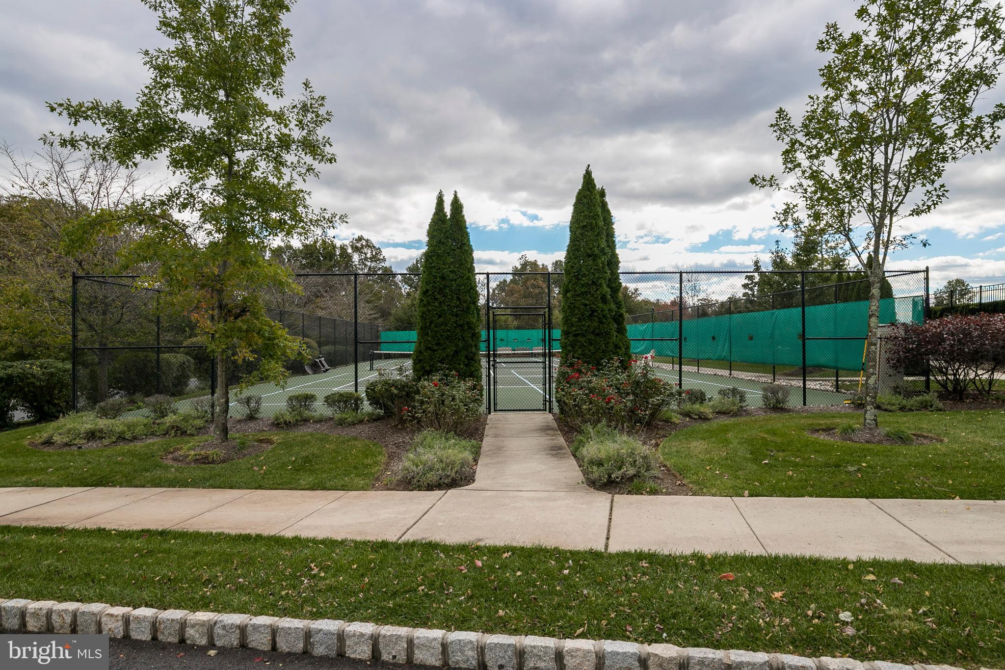 THE VILLAS AT LINFIE - Residential